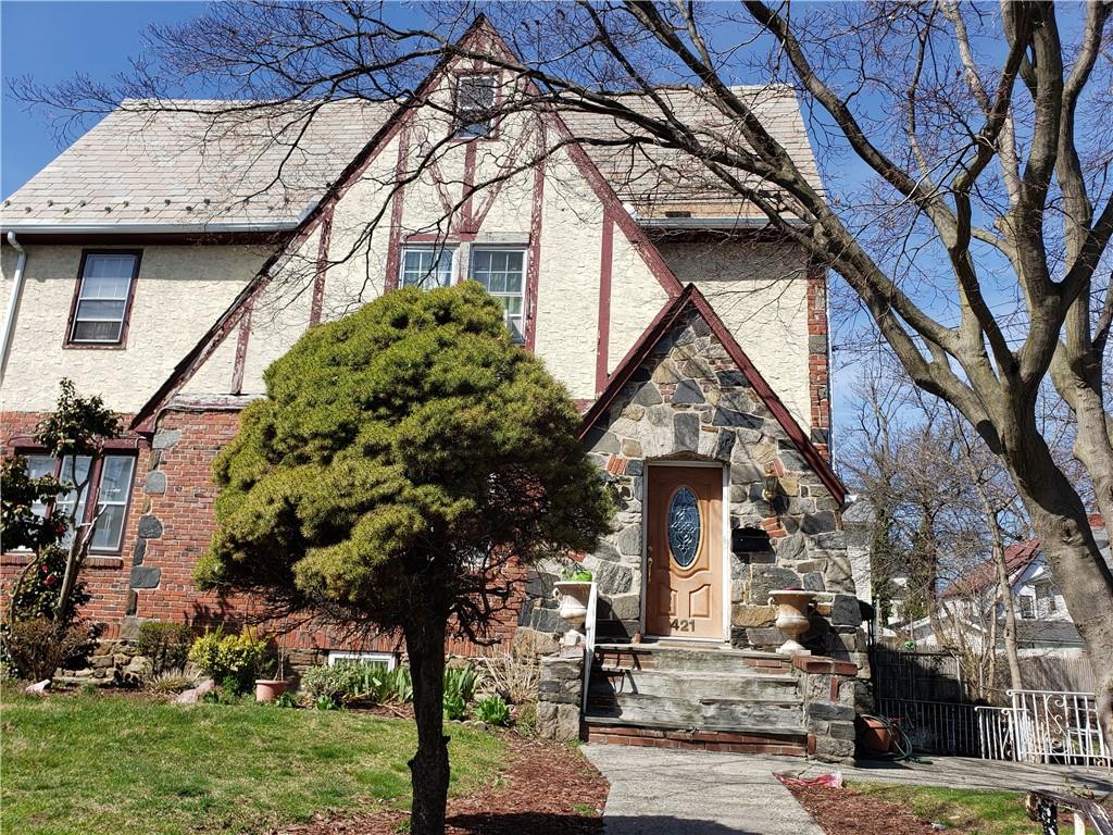 289 Bedford Avenue Property Photo