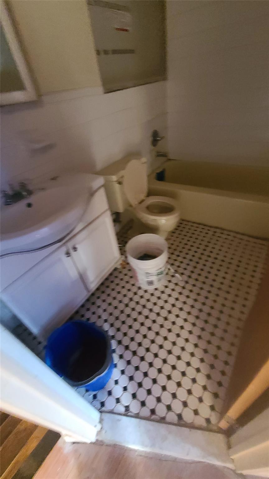 1162 Bergen Avenue Property Photo 3