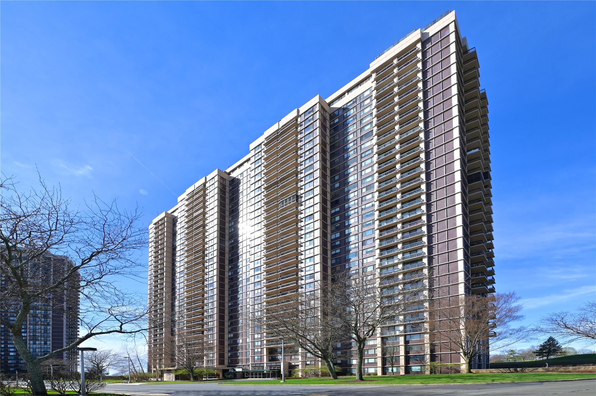 269-10 Grand Central Parkway 33l Property Photo