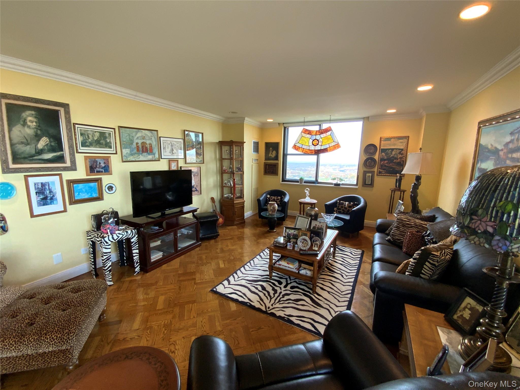 27110 Grand Central Parkway 33d Property Photo 2