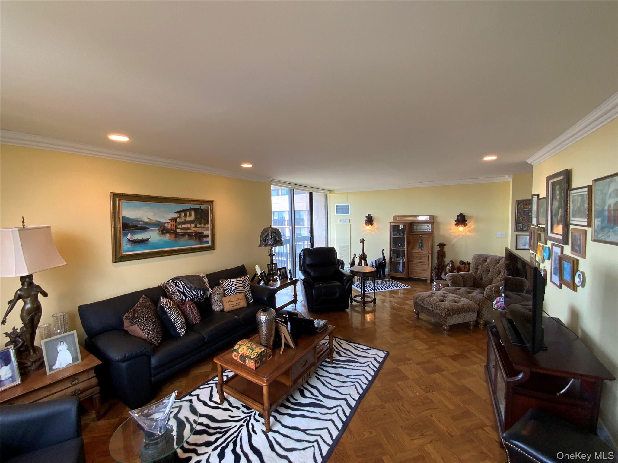 27110 Grand Central Parkway 33d Property Photo 4
