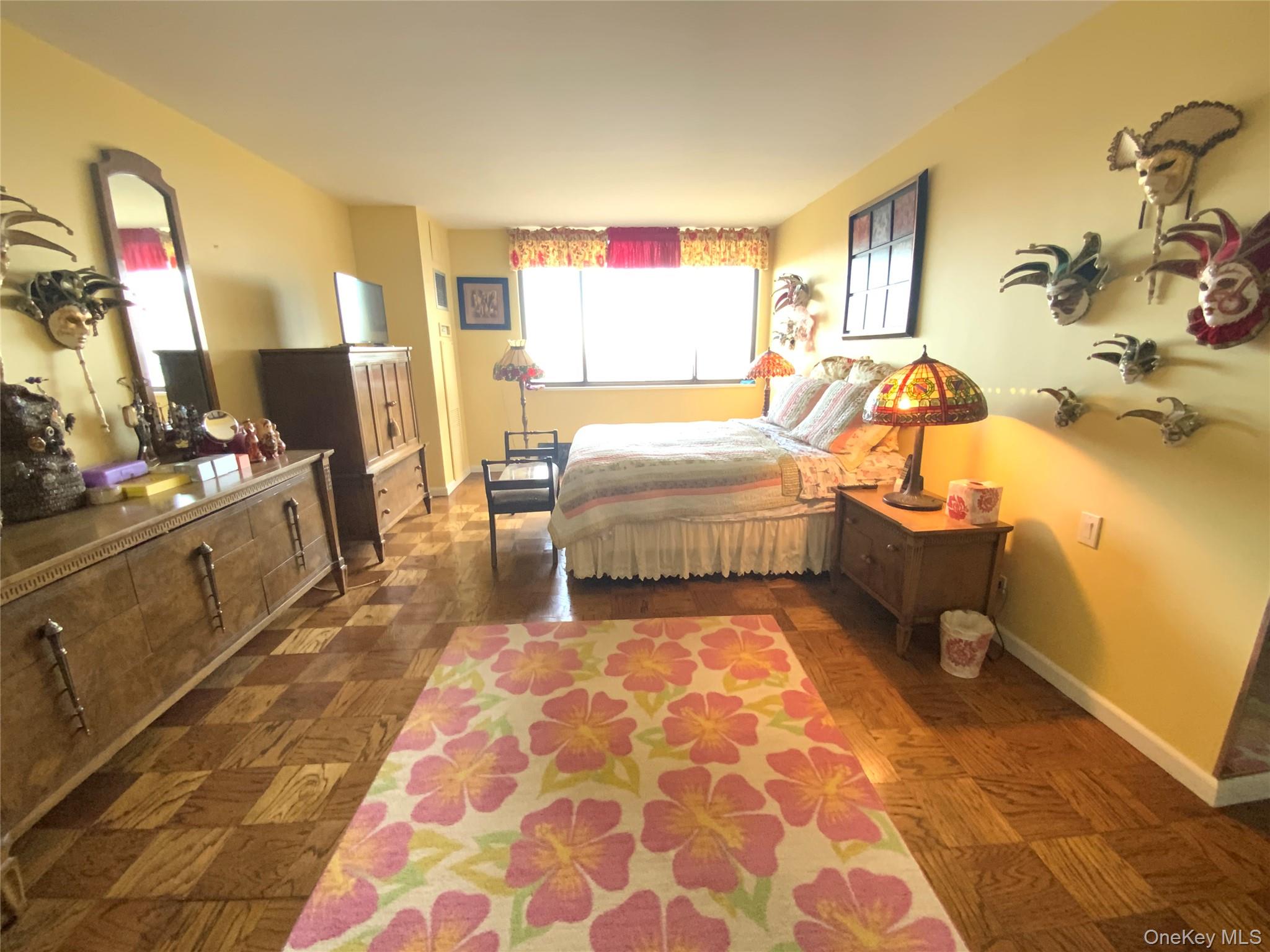 27110 Grand Central Parkway 33d Property Photo 18