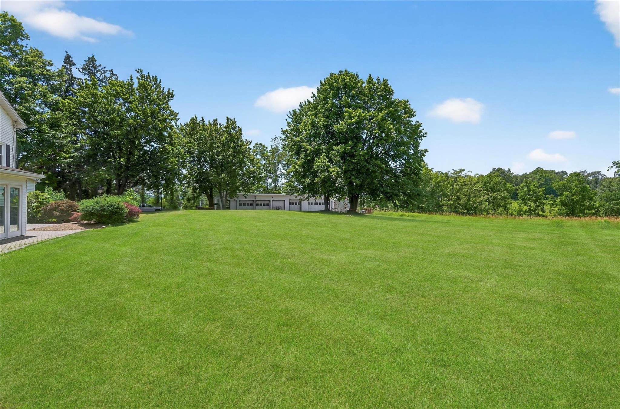 50 Maple Avenue Property Photo 41