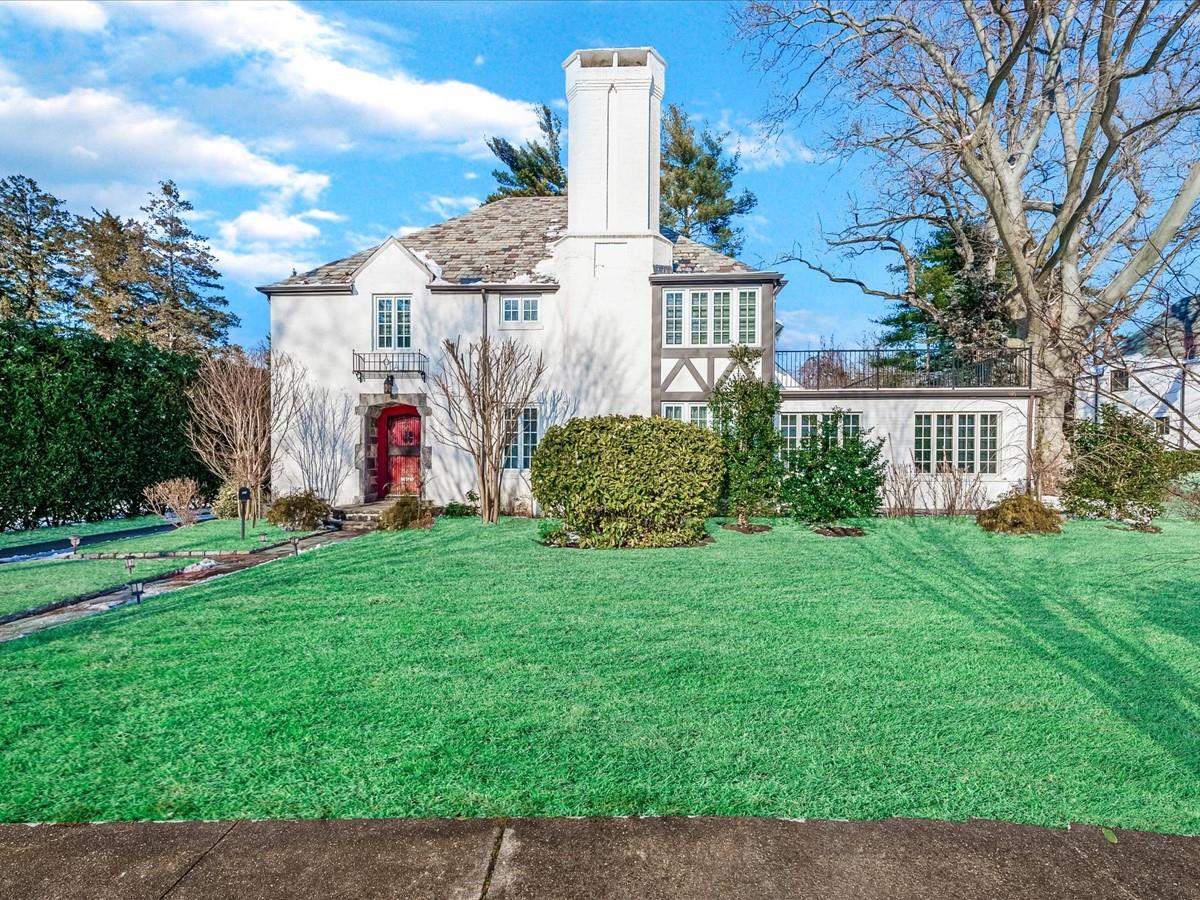 15 Surrey Road Property Photo