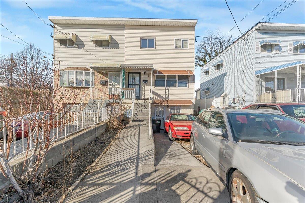 2303 Lafayette Ave Property Photo