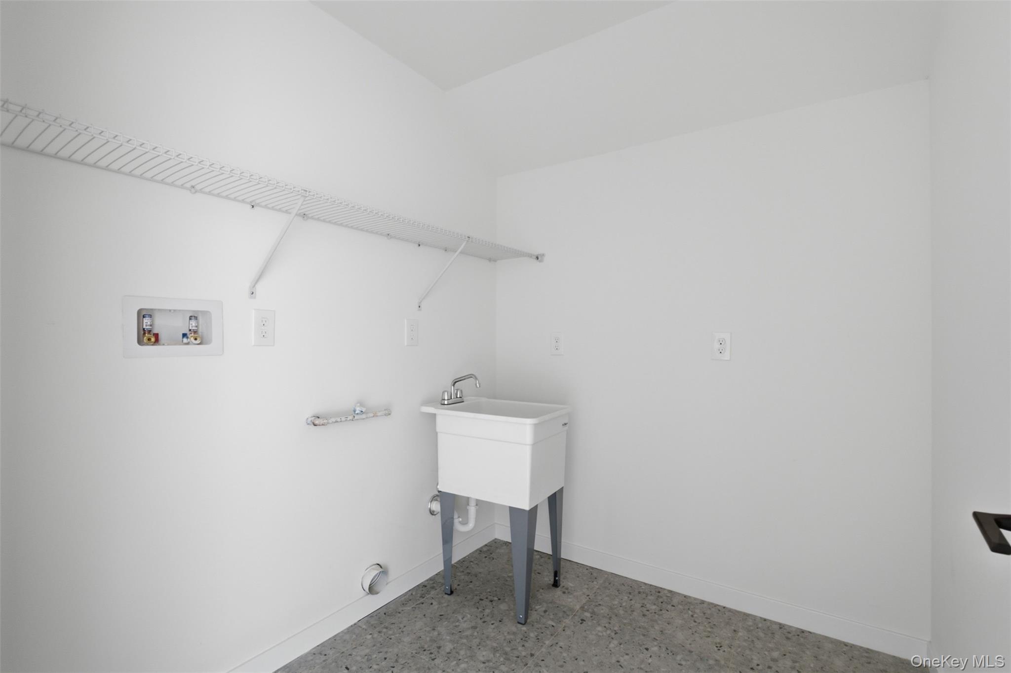 12 Alaina Way Property Photo 33