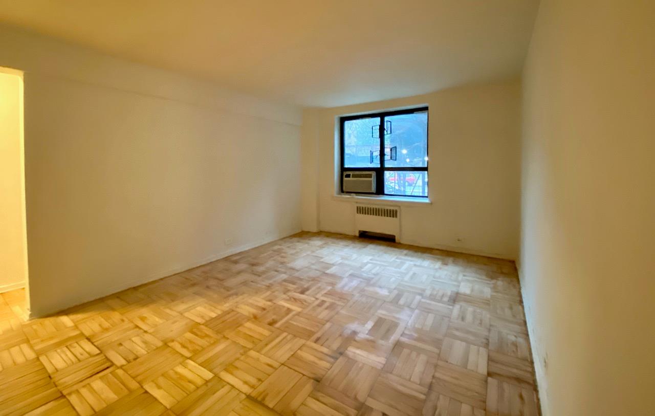 37 Nagle Avenue 1c Property Photo 1