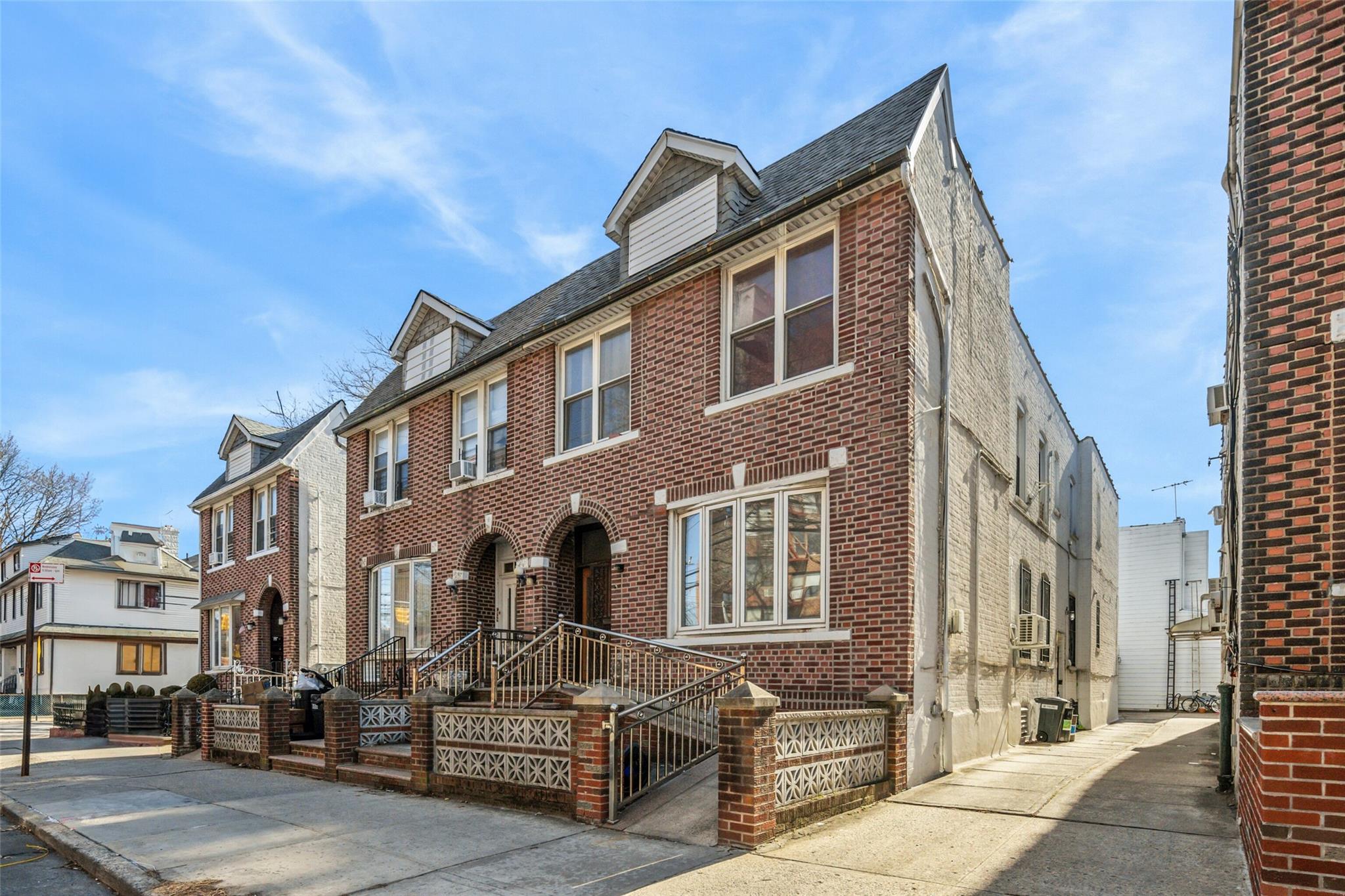 1418 Avenue V Property Photo
