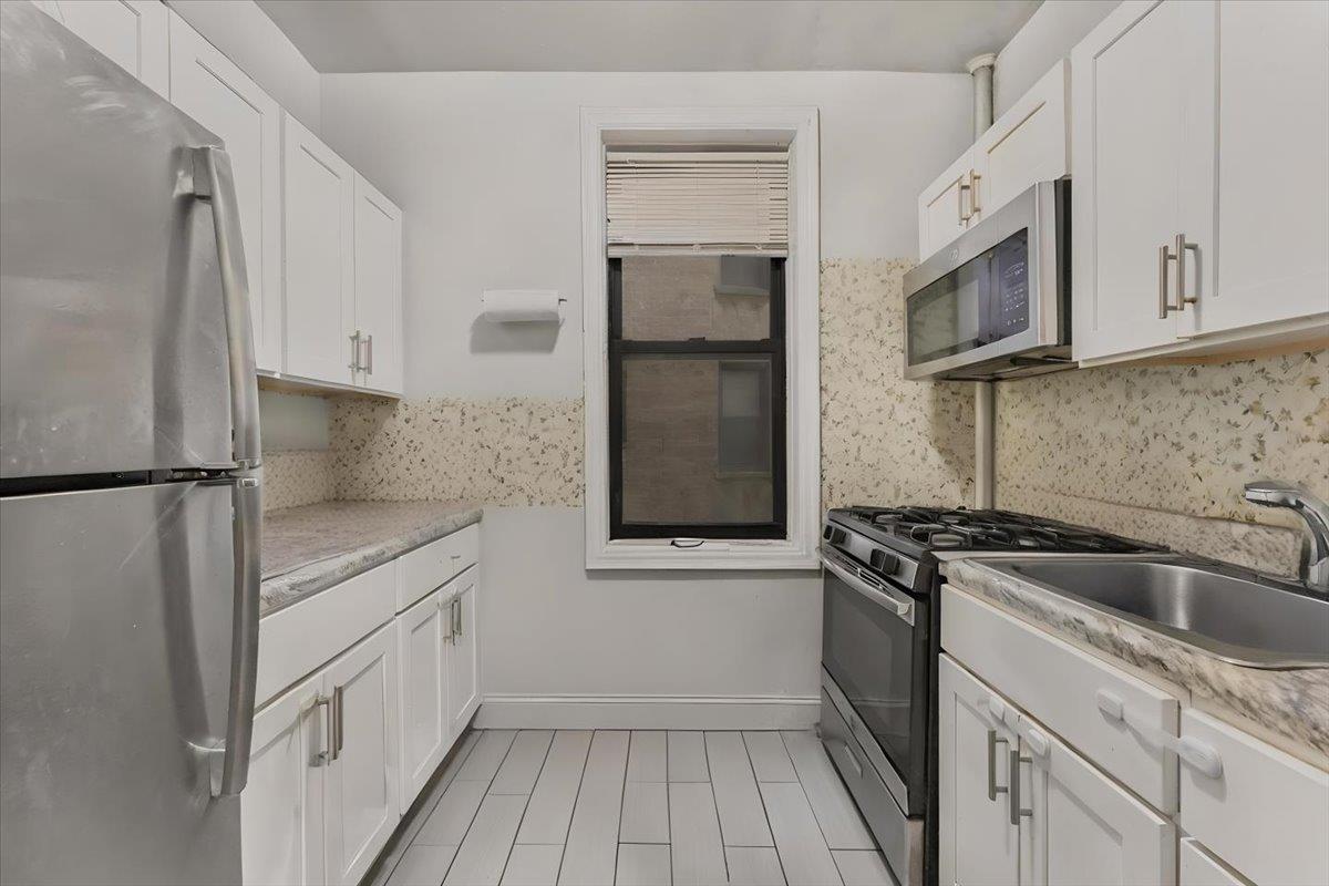 340 E Mosholu Parkway 2j Property Photo 1