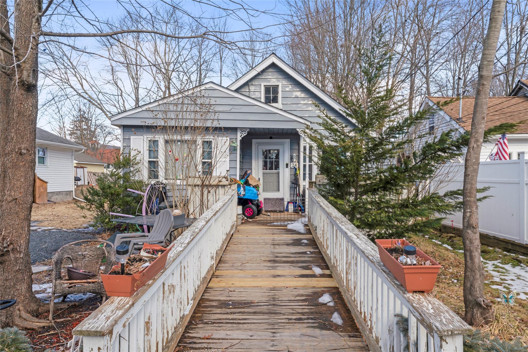 24 Poplar Street Property Photo