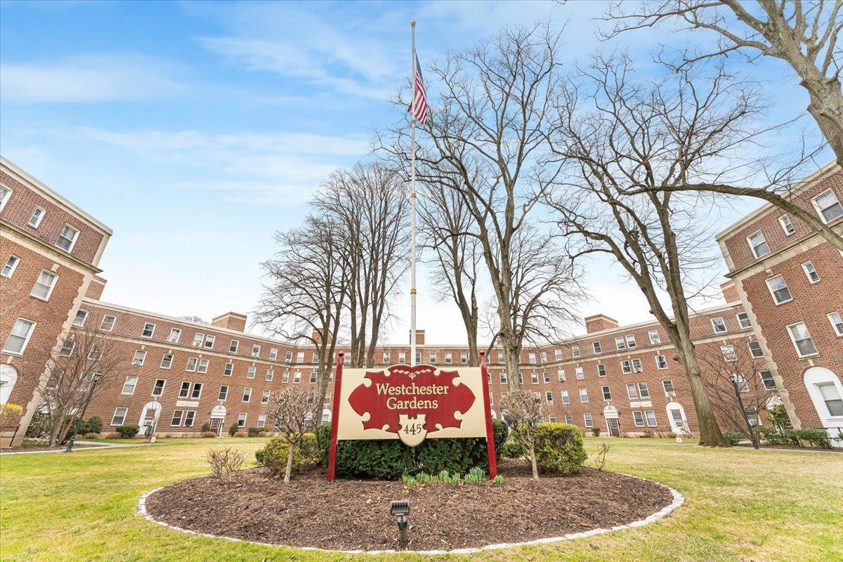 445 Gramatan Avenue Cd3 Property Photo 1