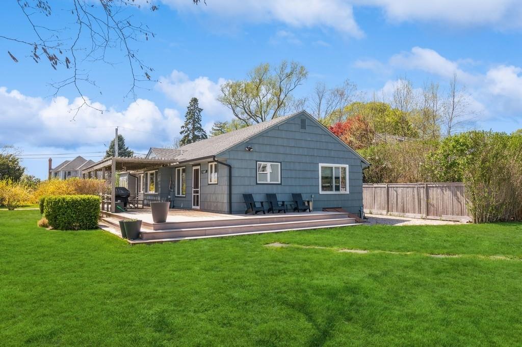 5 Bay Avenue Property Photo