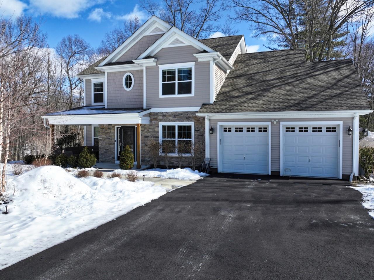 30 Knoll Crest Court Property Photo 1