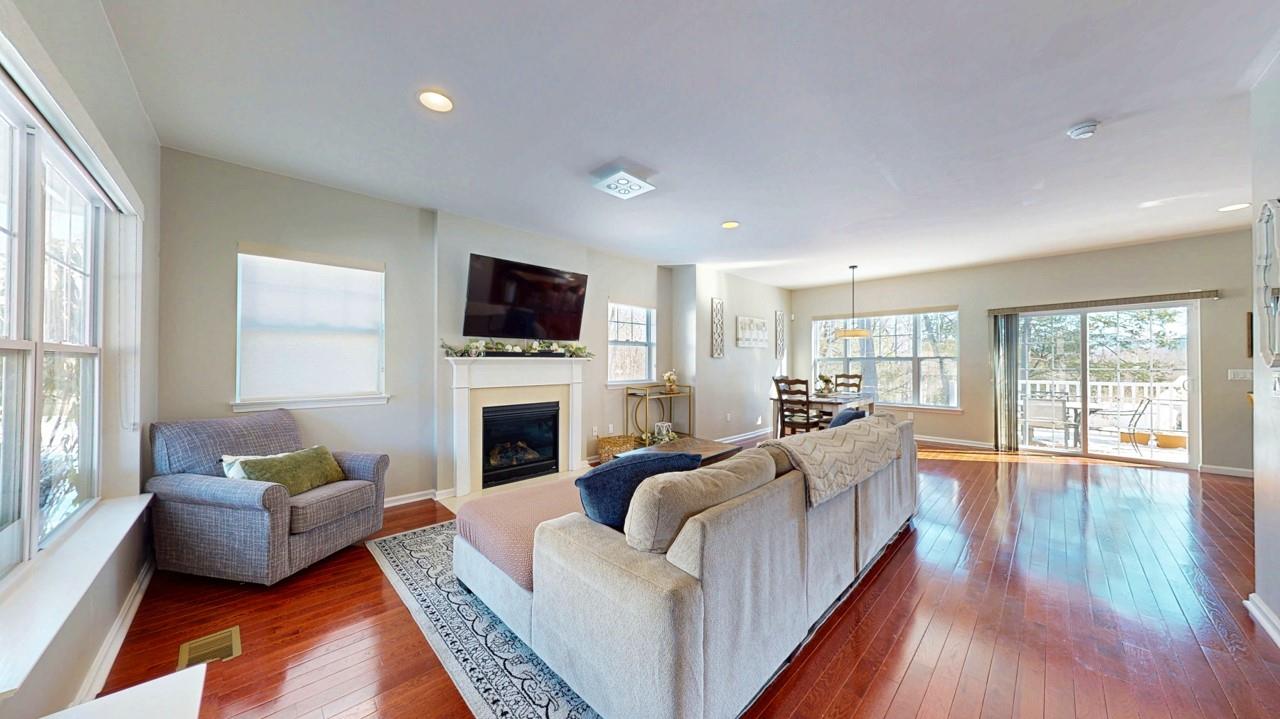 30 Knoll Crest Court Property Photo 7