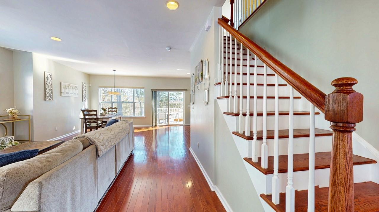 30 Knoll Crest Court Property Photo 8
