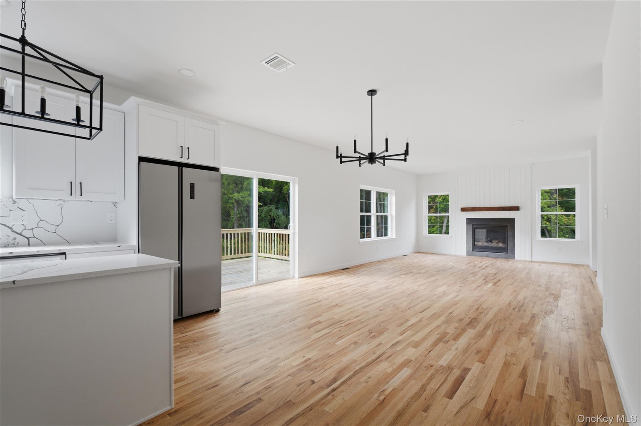 8 Alaina Way Property Photo 12