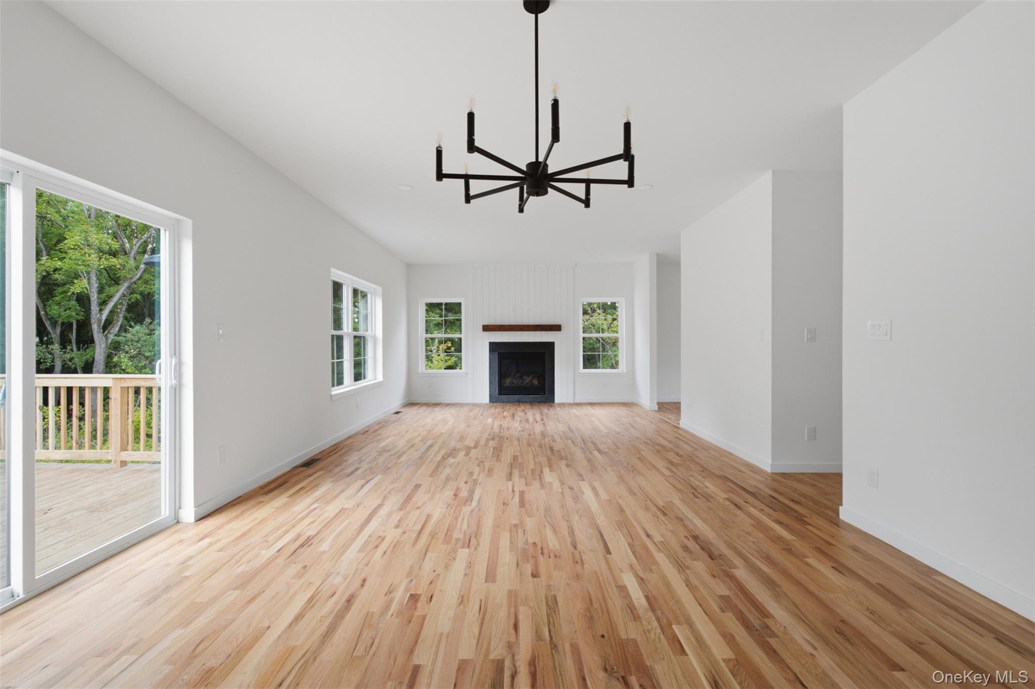 8 Alaina Way Property Photo 13