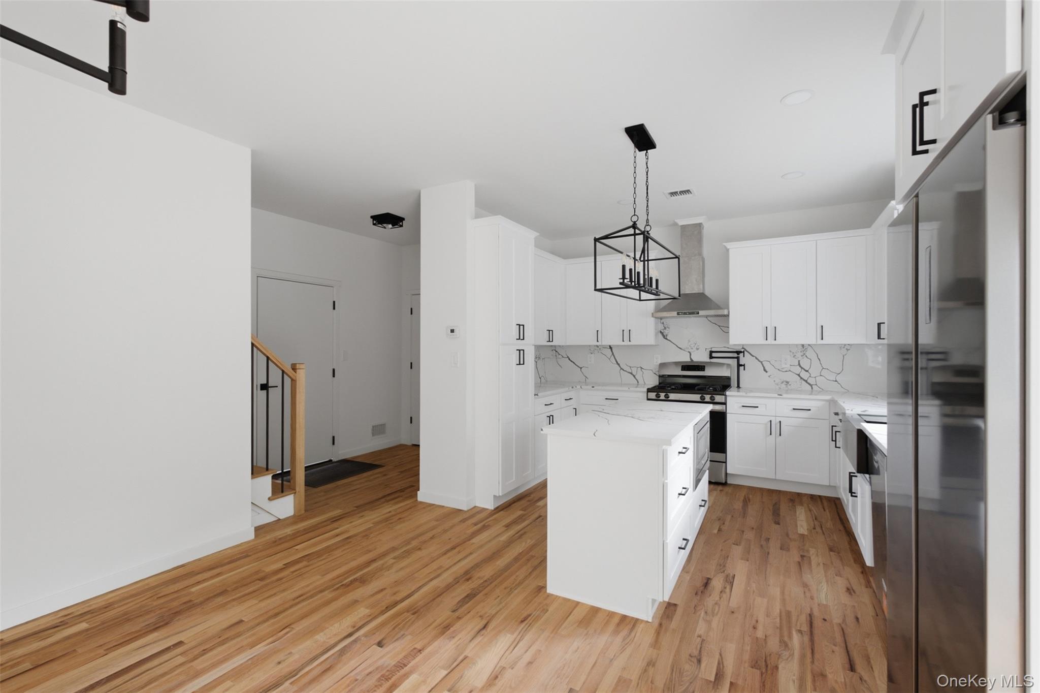 8 Alaina Way Property Photo 19