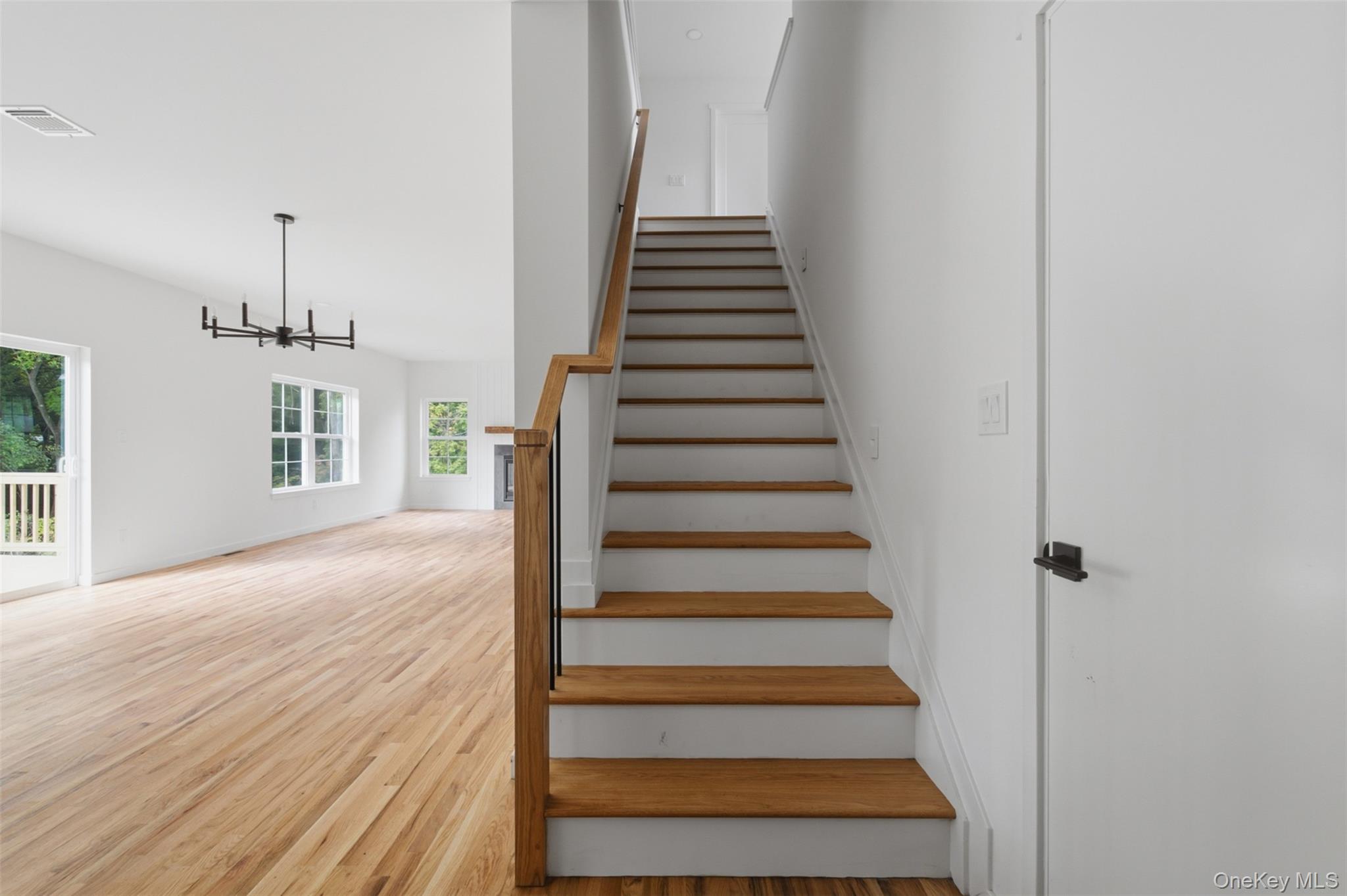 8 Alaina Way Property Photo 32