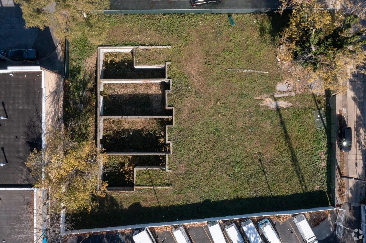 33 Park Place Property Photo 3