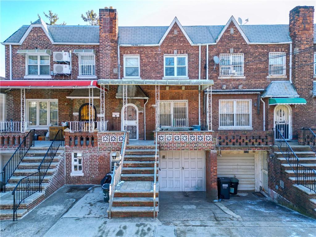 2337 E 16th Street Property Photo
