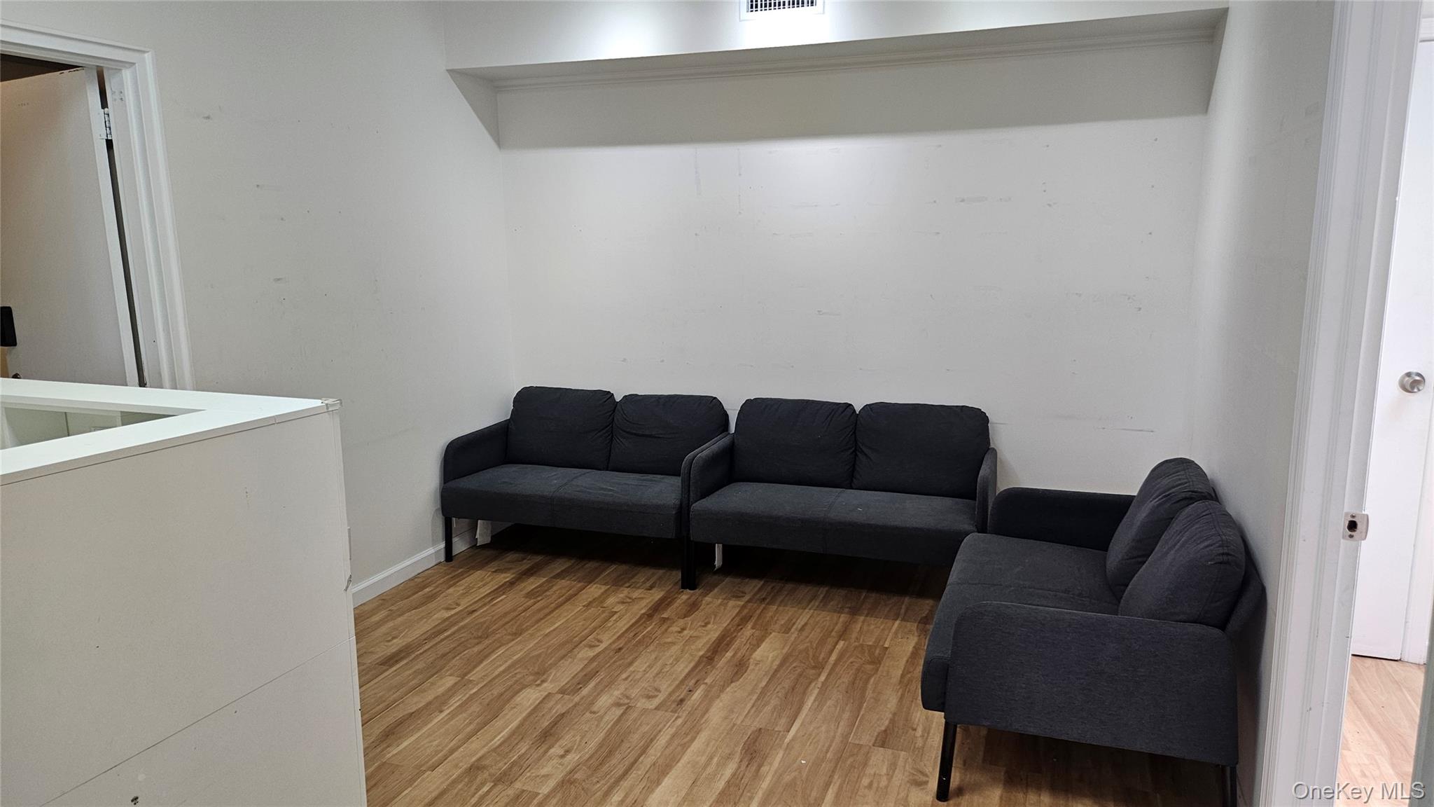 99 Hillside Avenue Property Photo 4