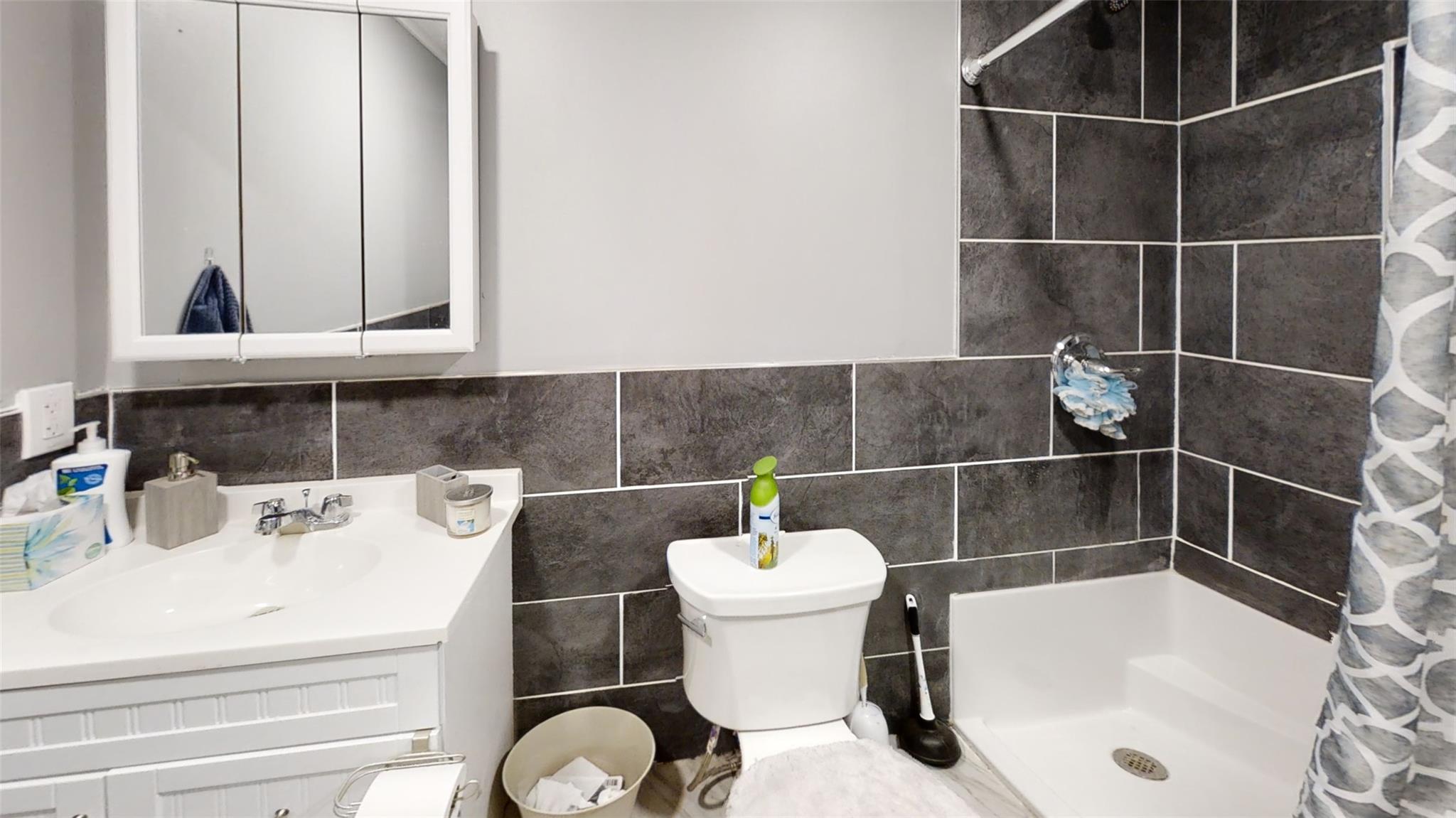 10 Benson Street Property Photo 8