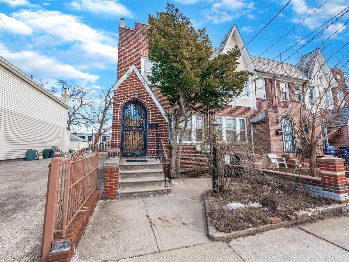 1775 Troy Avenue Property Photo 1