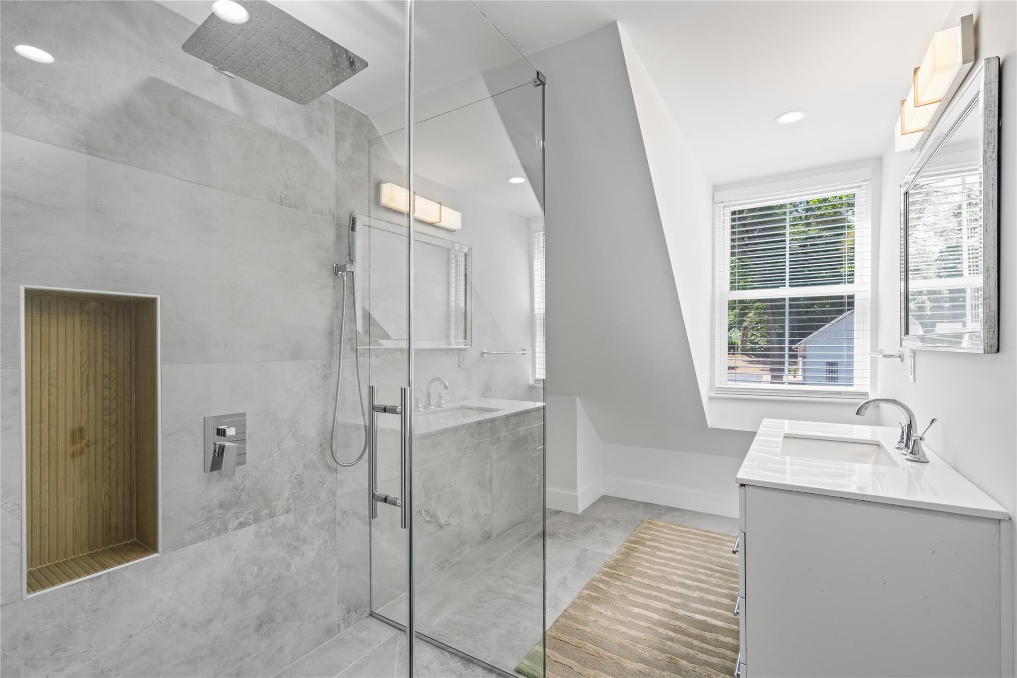 77 Cove Road Property Photo 34