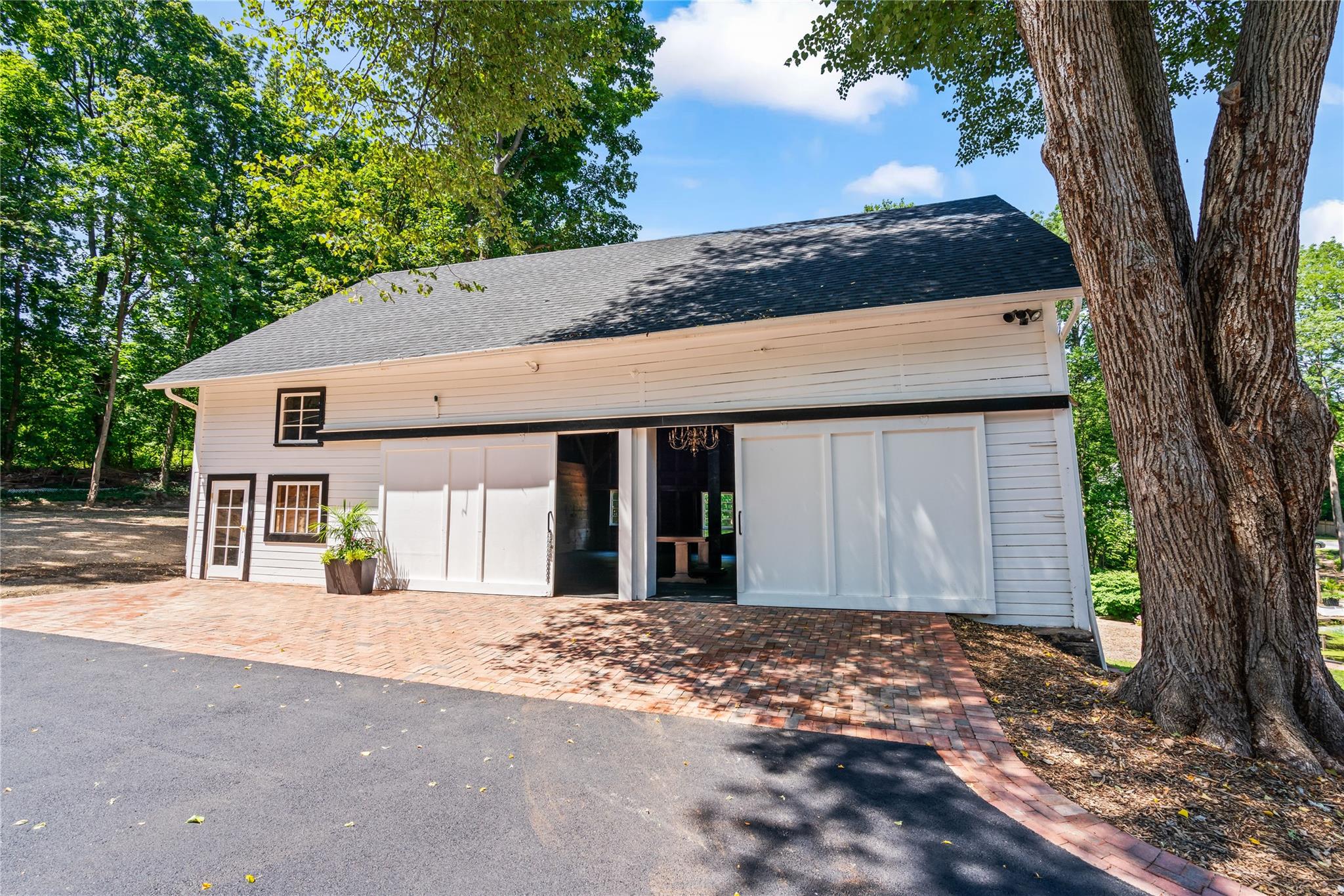77 Cove Road Property Photo 36