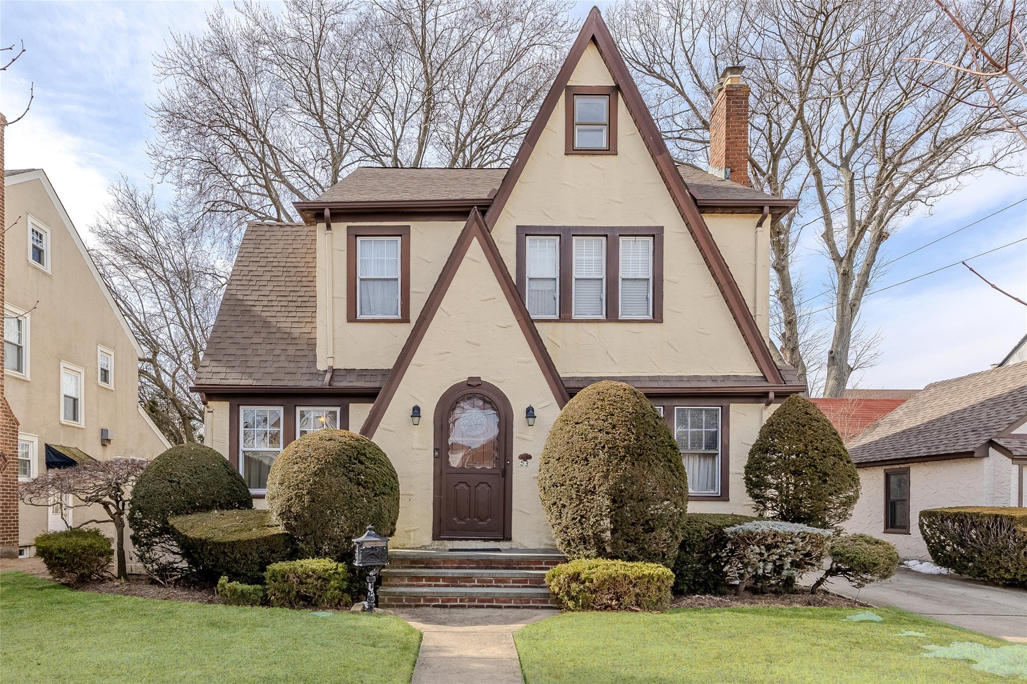 53 Stratford Road Property Photo