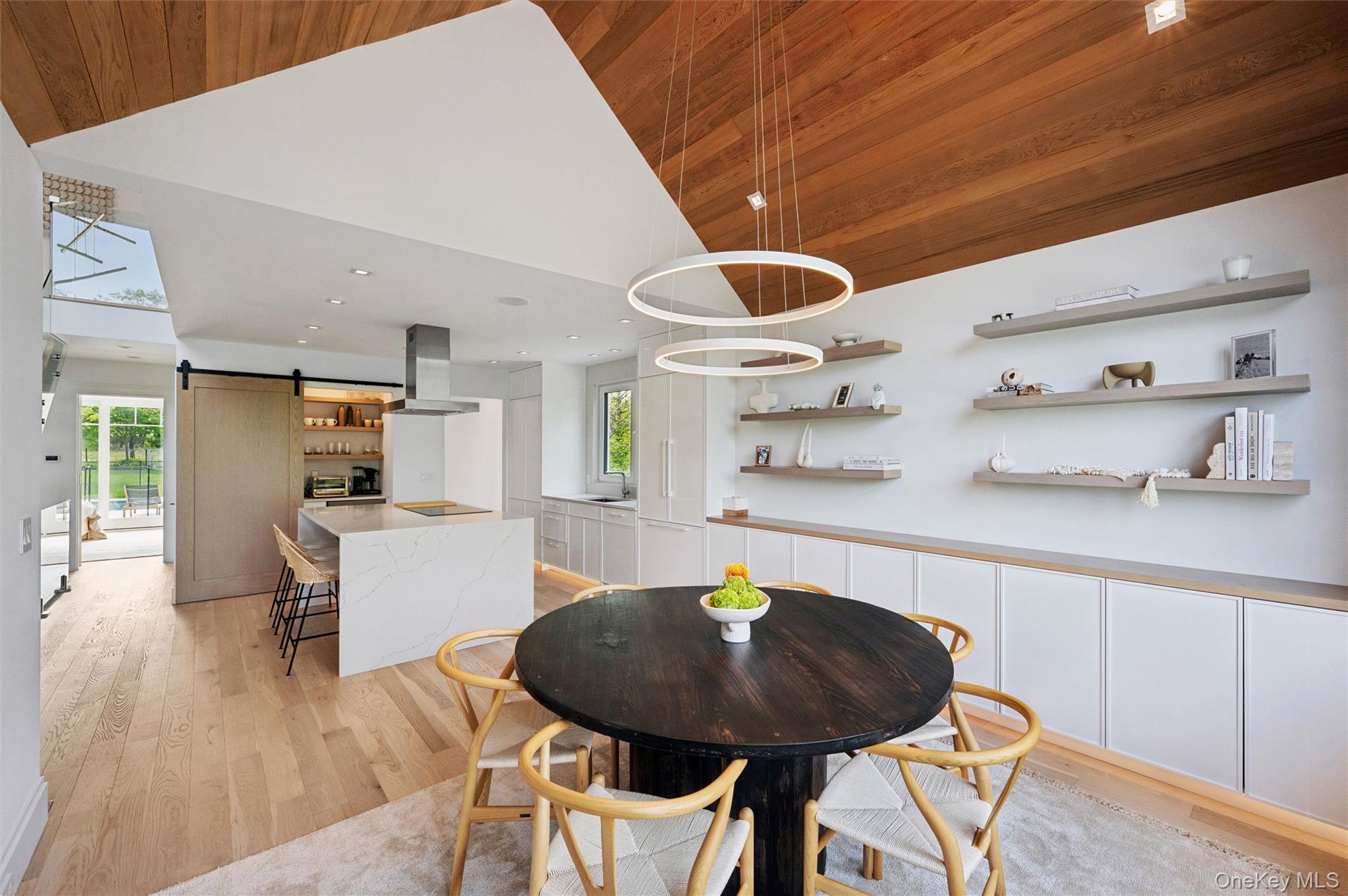28 Canoe Place Road Property Photo 11
