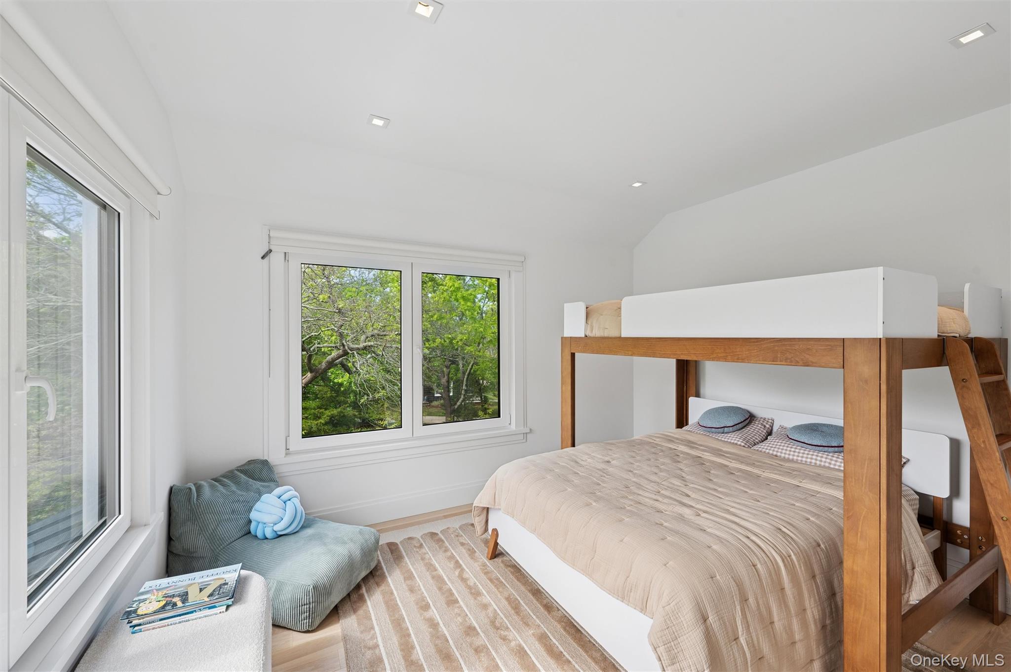 28 Canoe Place Road Property Photo 22