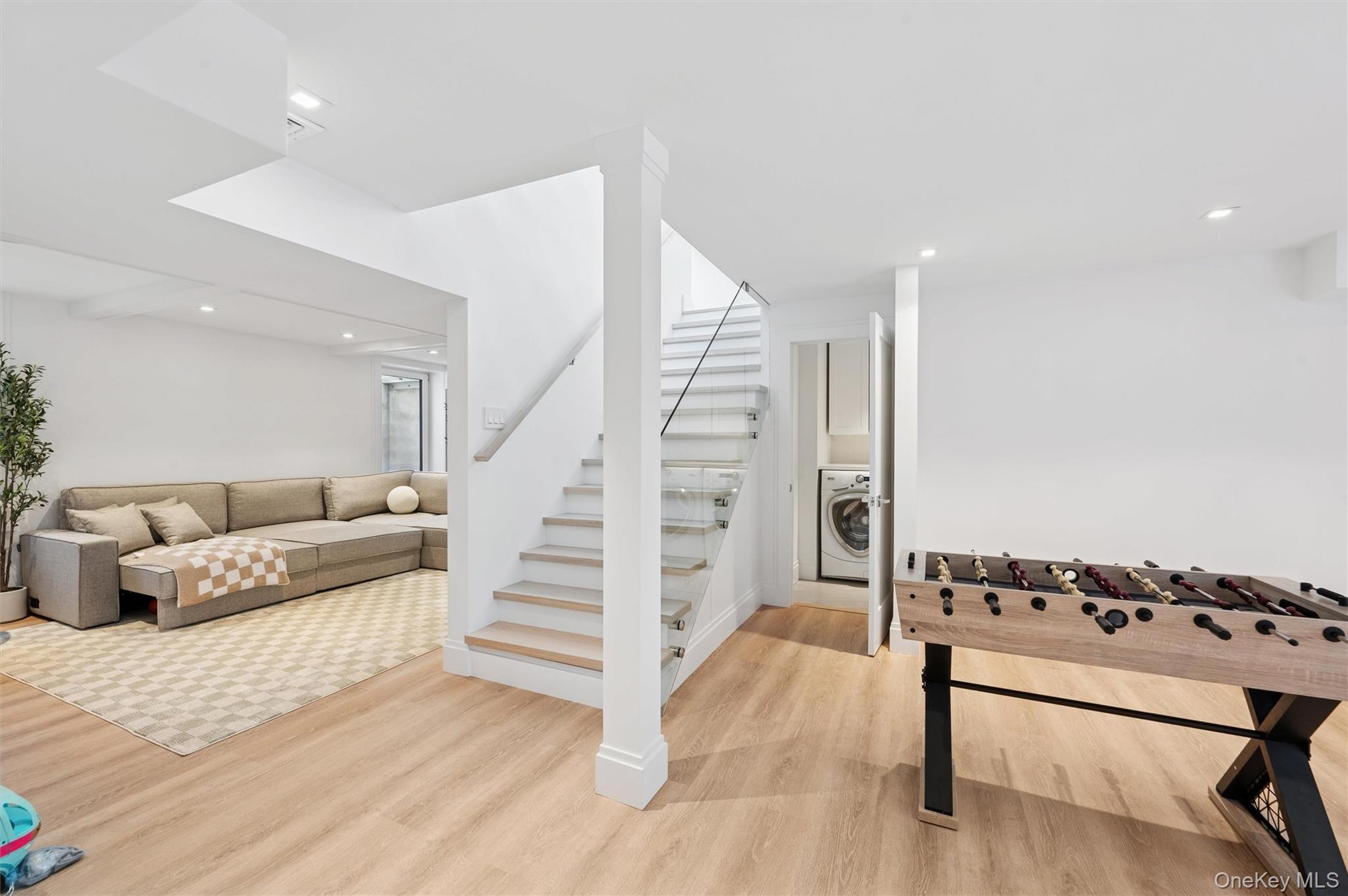 28 Canoe Place Road Property Photo 24