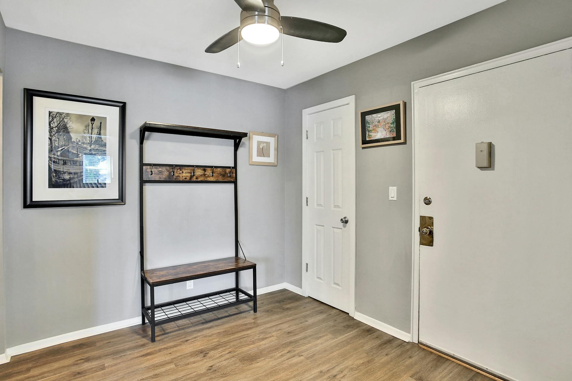 123 S Highland Avenue B-3 Property Photo 5