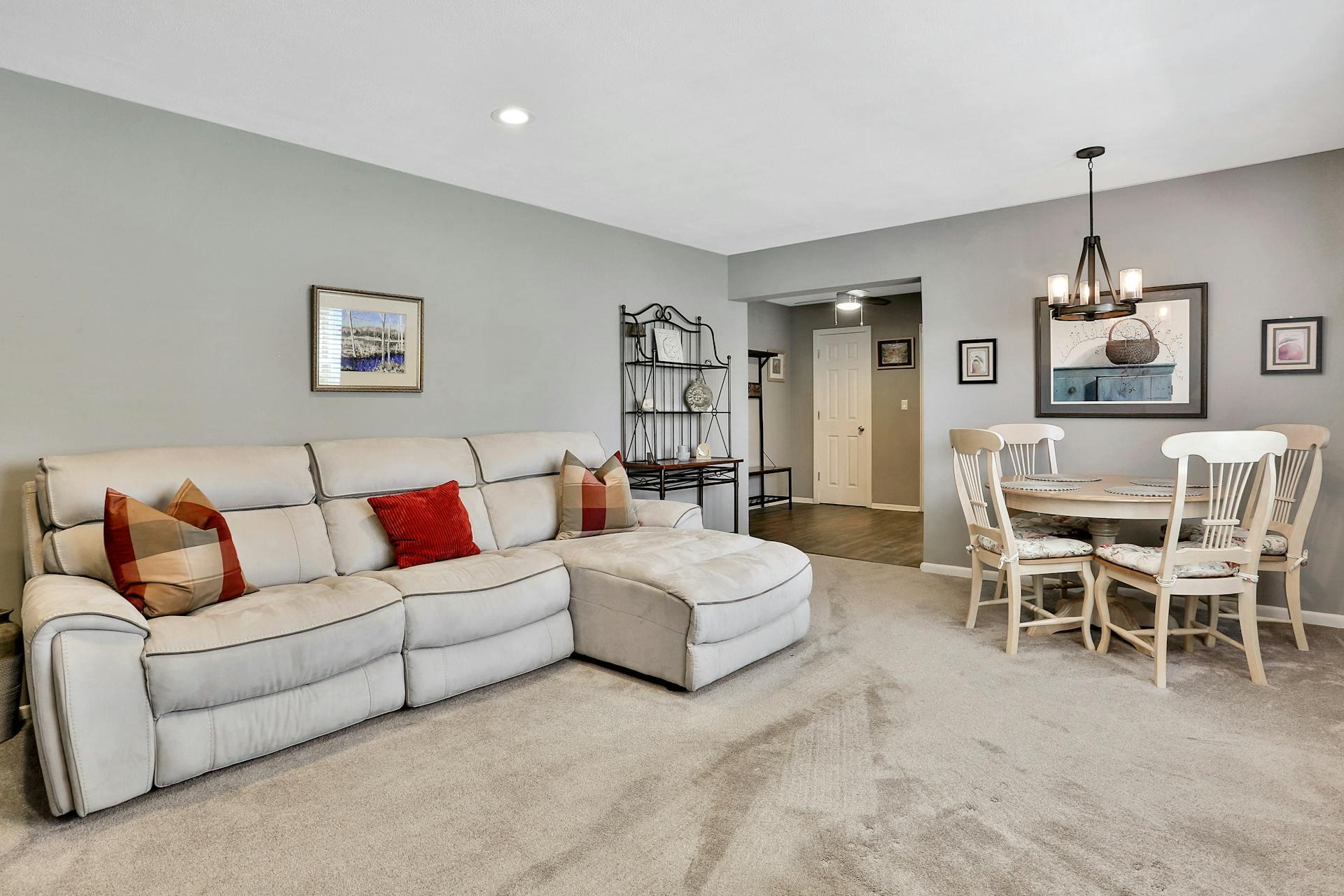123 S Highland Avenue B-3 Property Photo 9