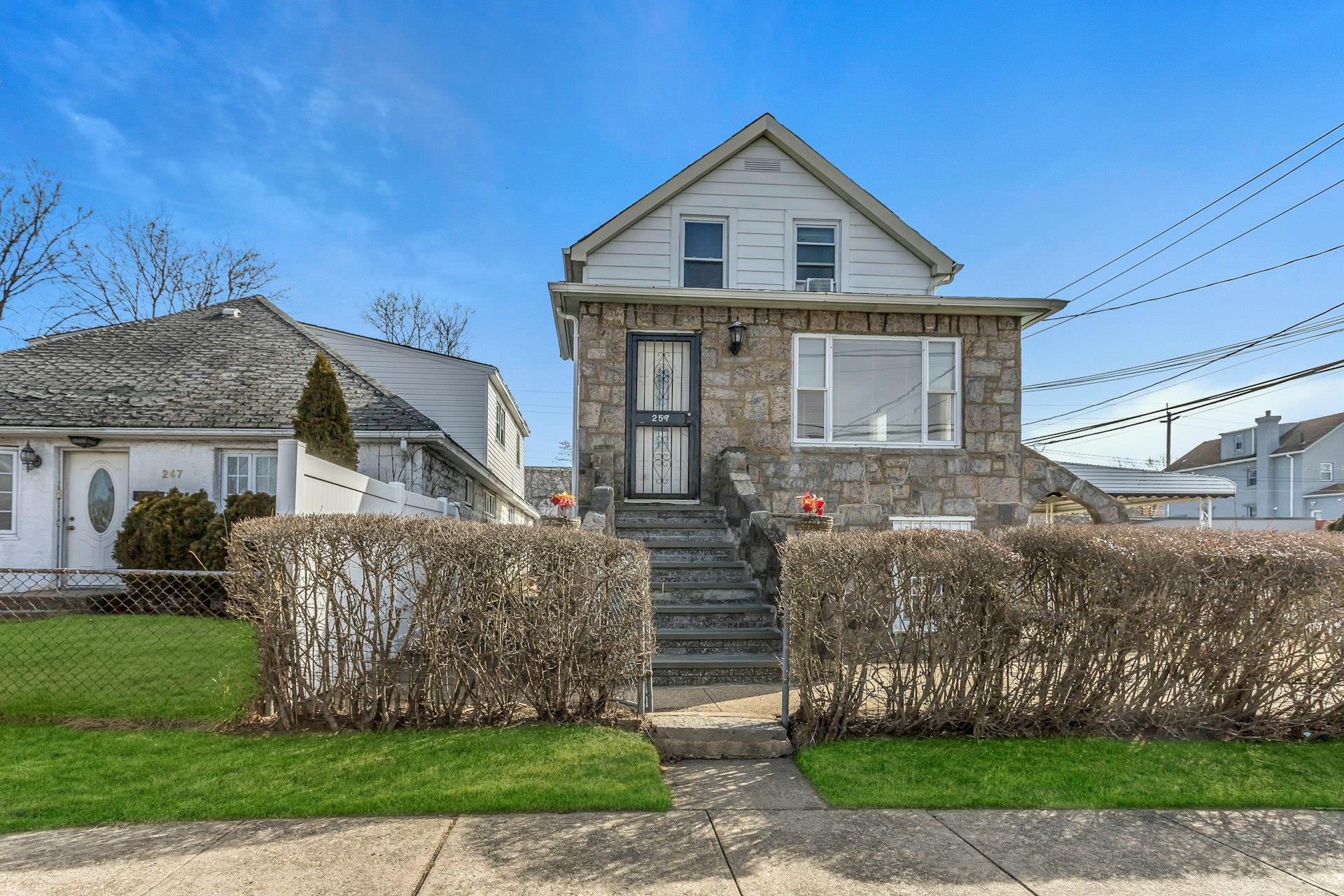 257 Oakley Avenue Property Photo