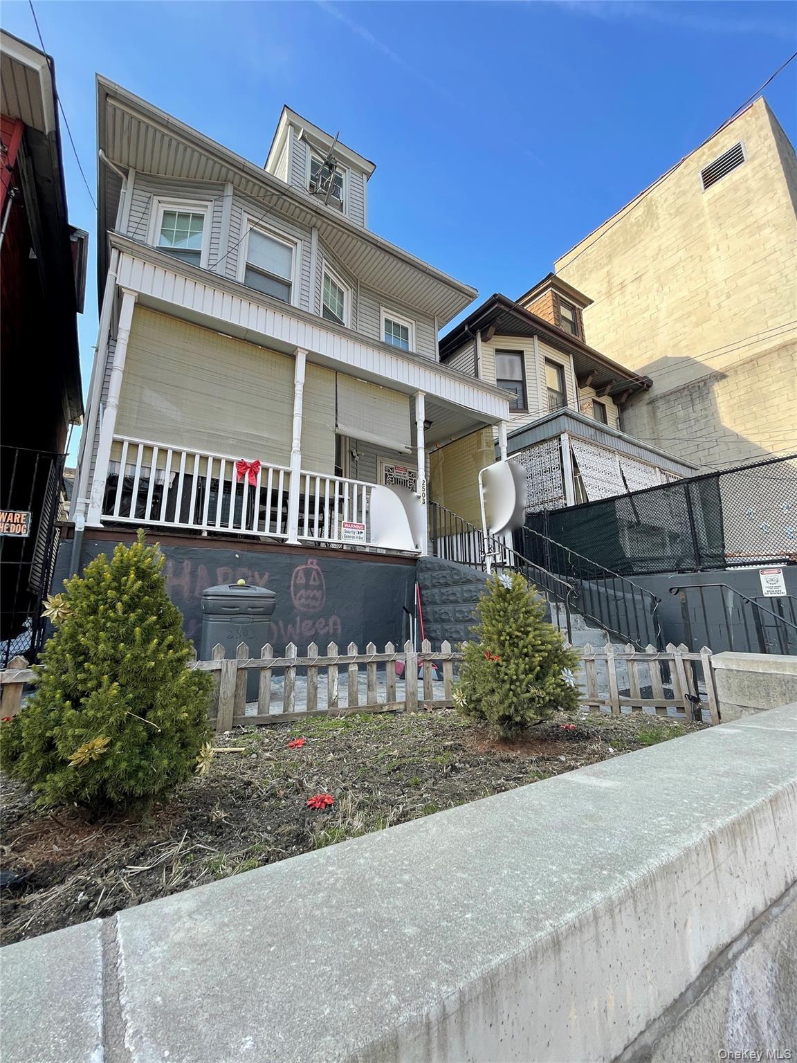 2503 Marion Avenue Property Photo 1