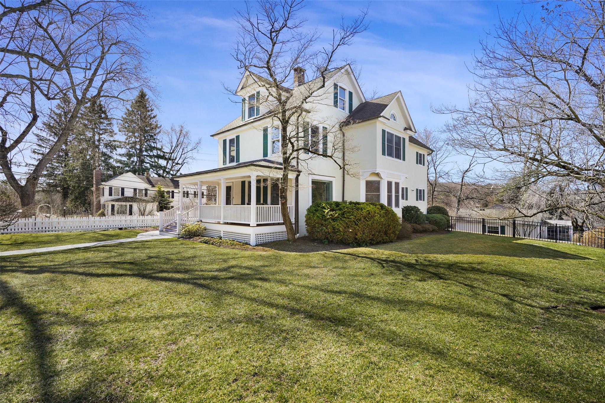37 Hillside Avenue Property Photo