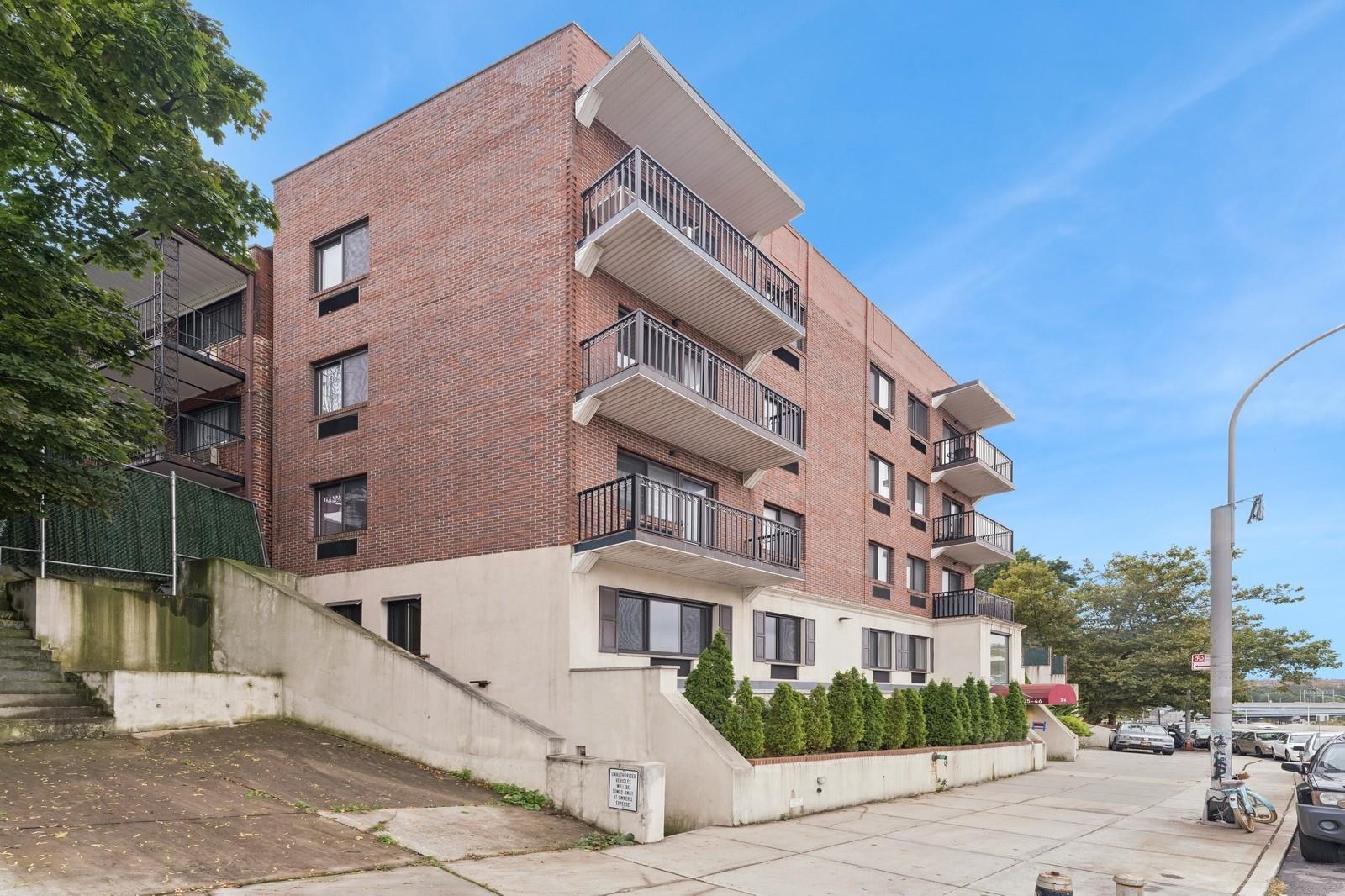 135-46 Grand Central Parkway 4a Property Photo 1