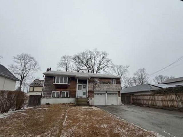 12 Deans Lane Property Photo