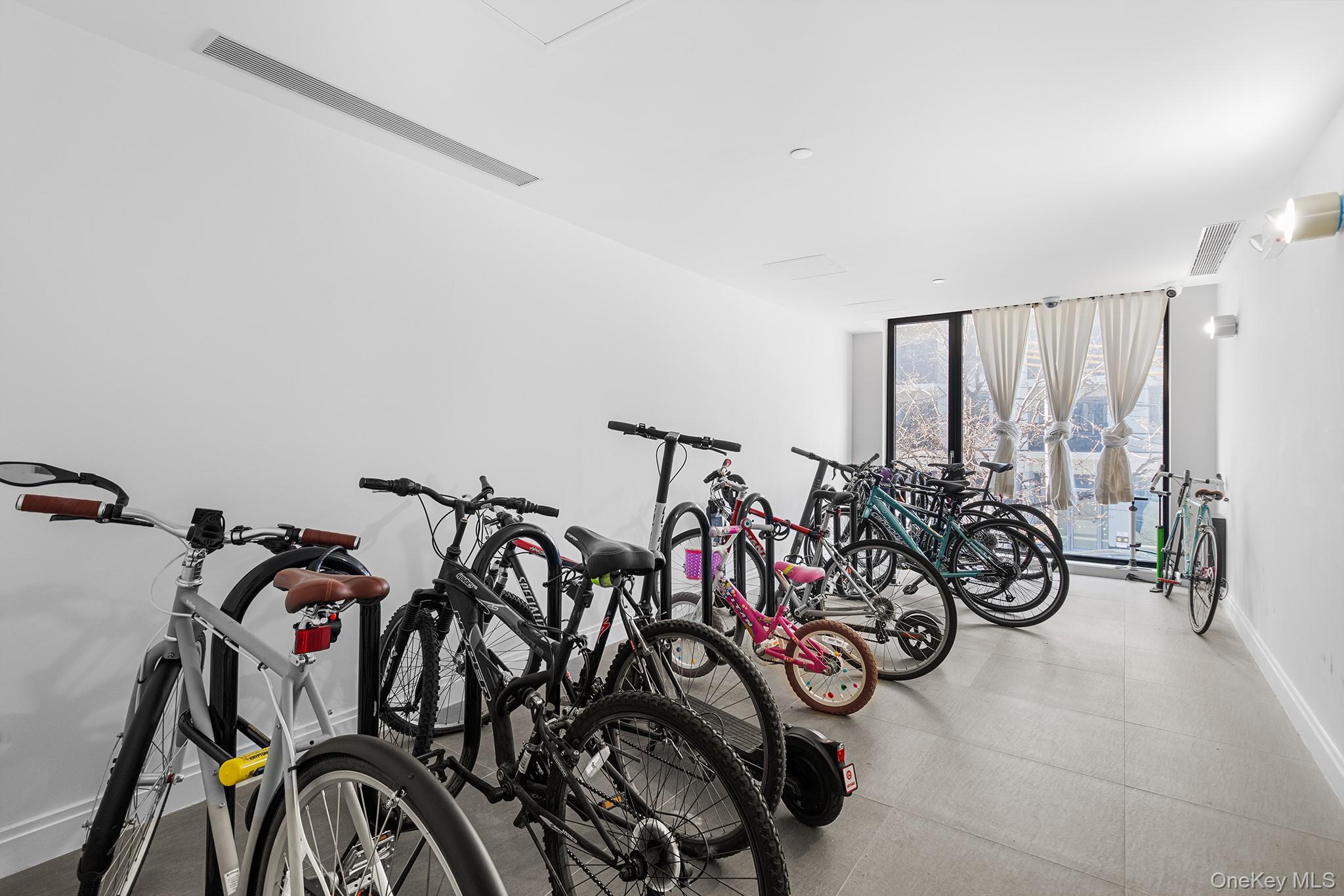 37-14 34th Street N3e Property Photo 14