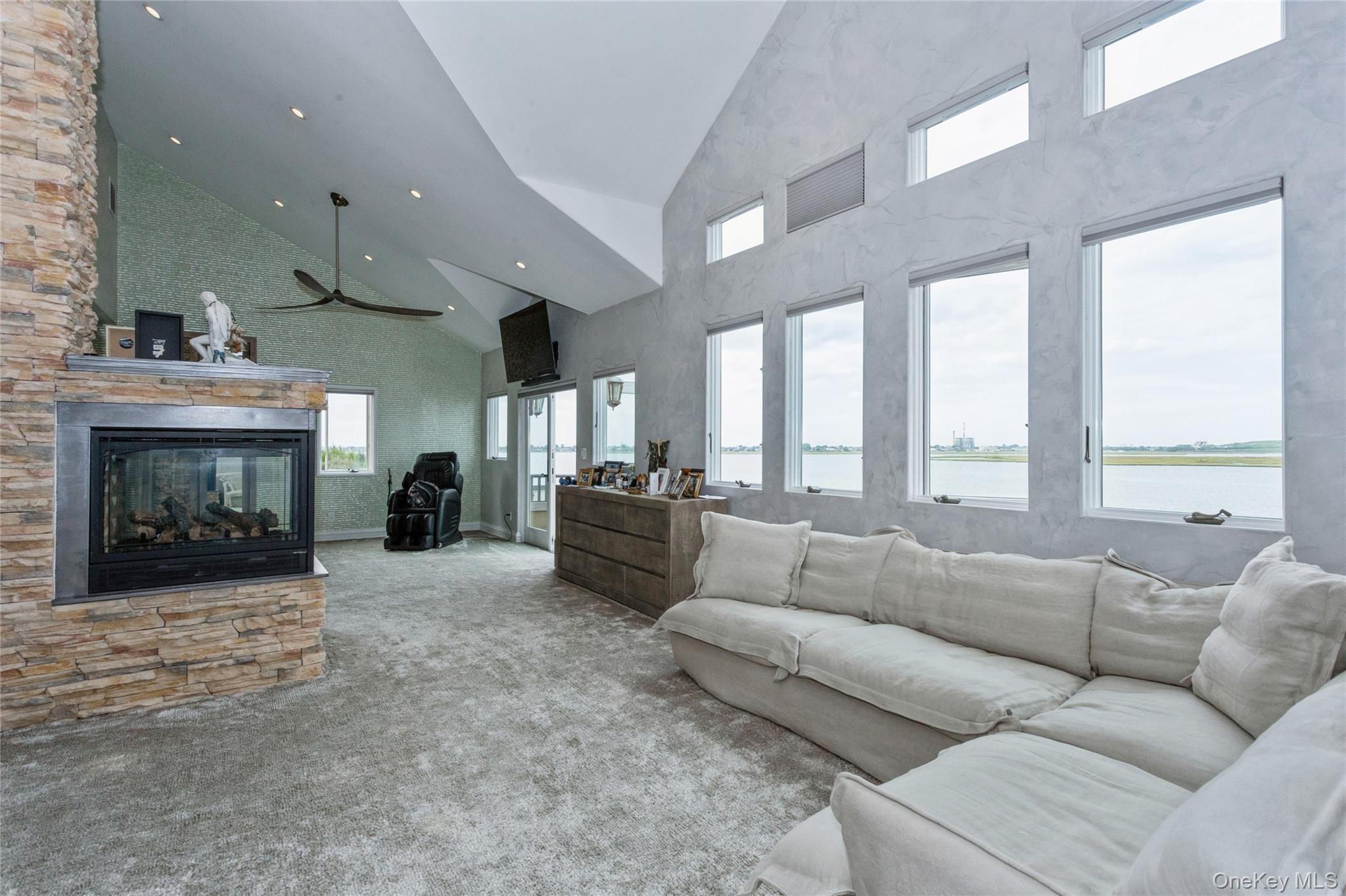 319 Harbor Drive Property Photo 18