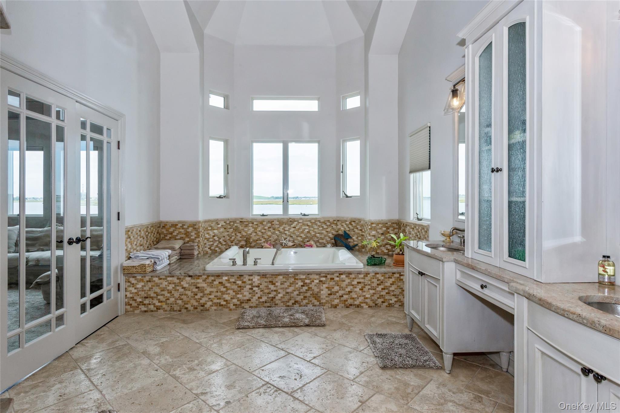 319 Harbor Drive Property Photo 19