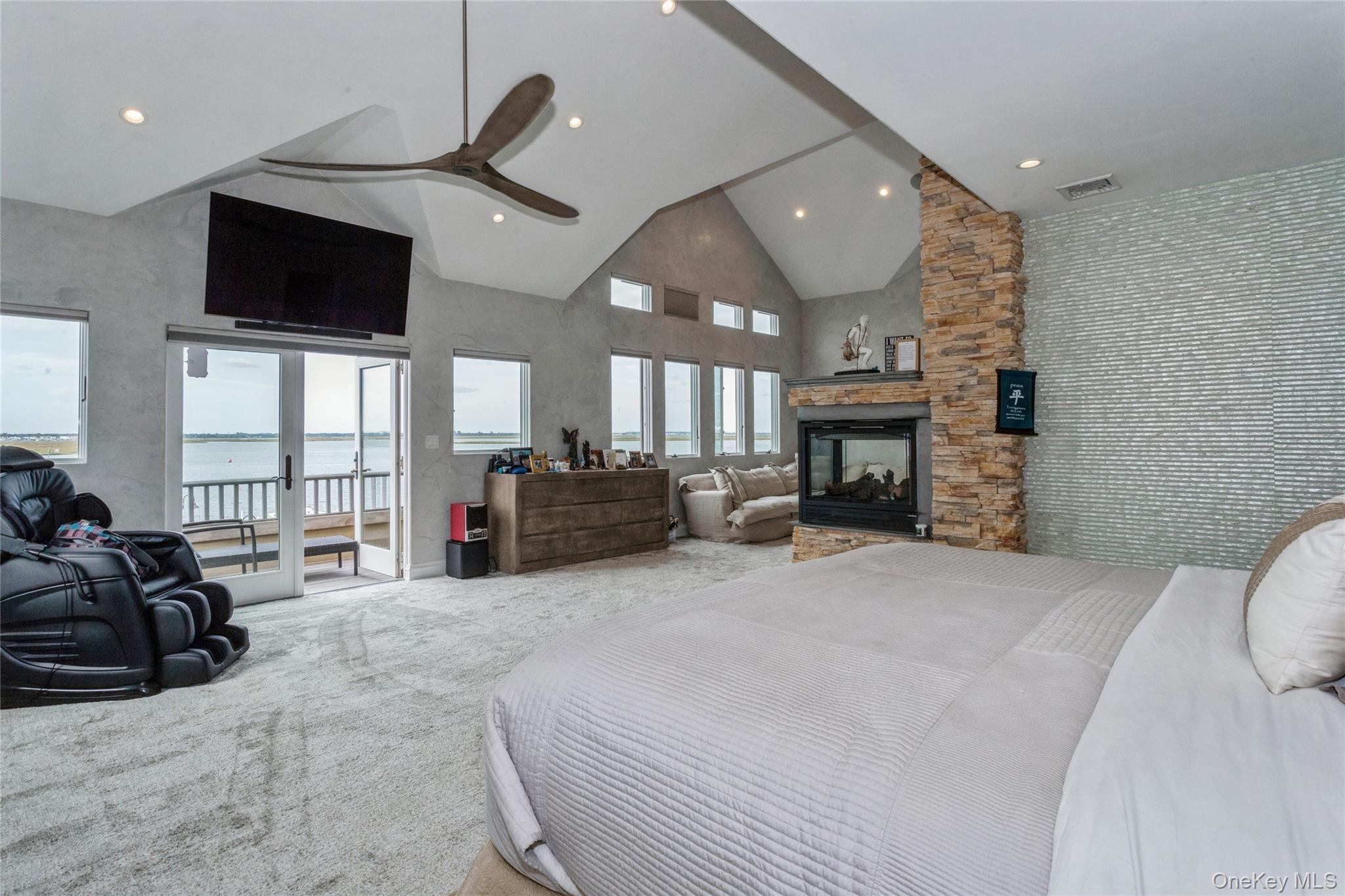 319 Harbor Drive Property Photo 22