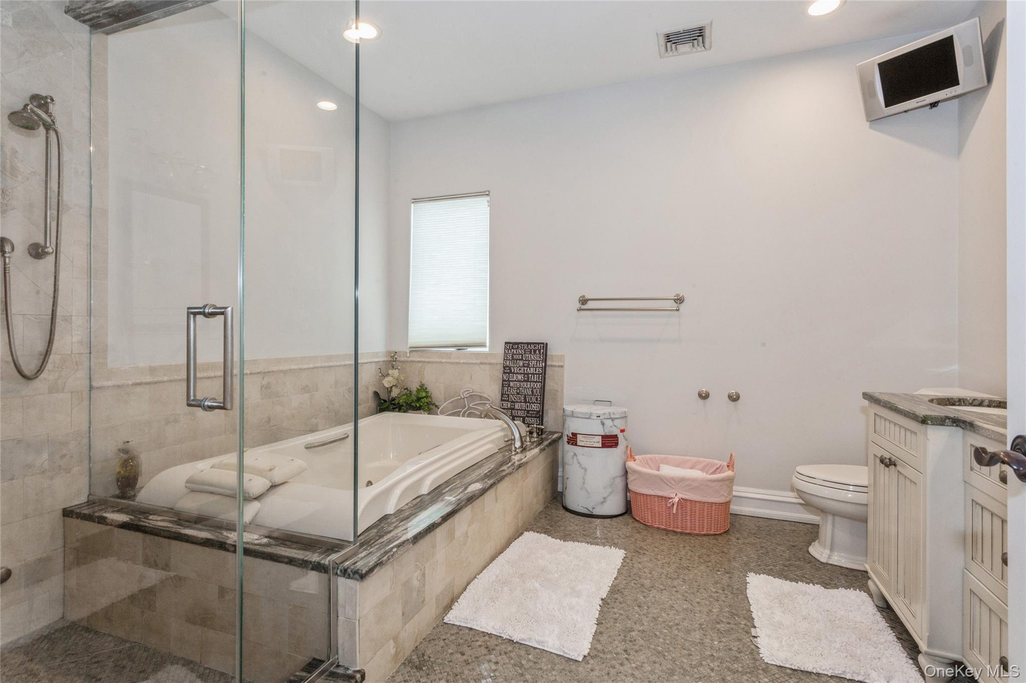 319 Harbor Drive Property Photo 24
