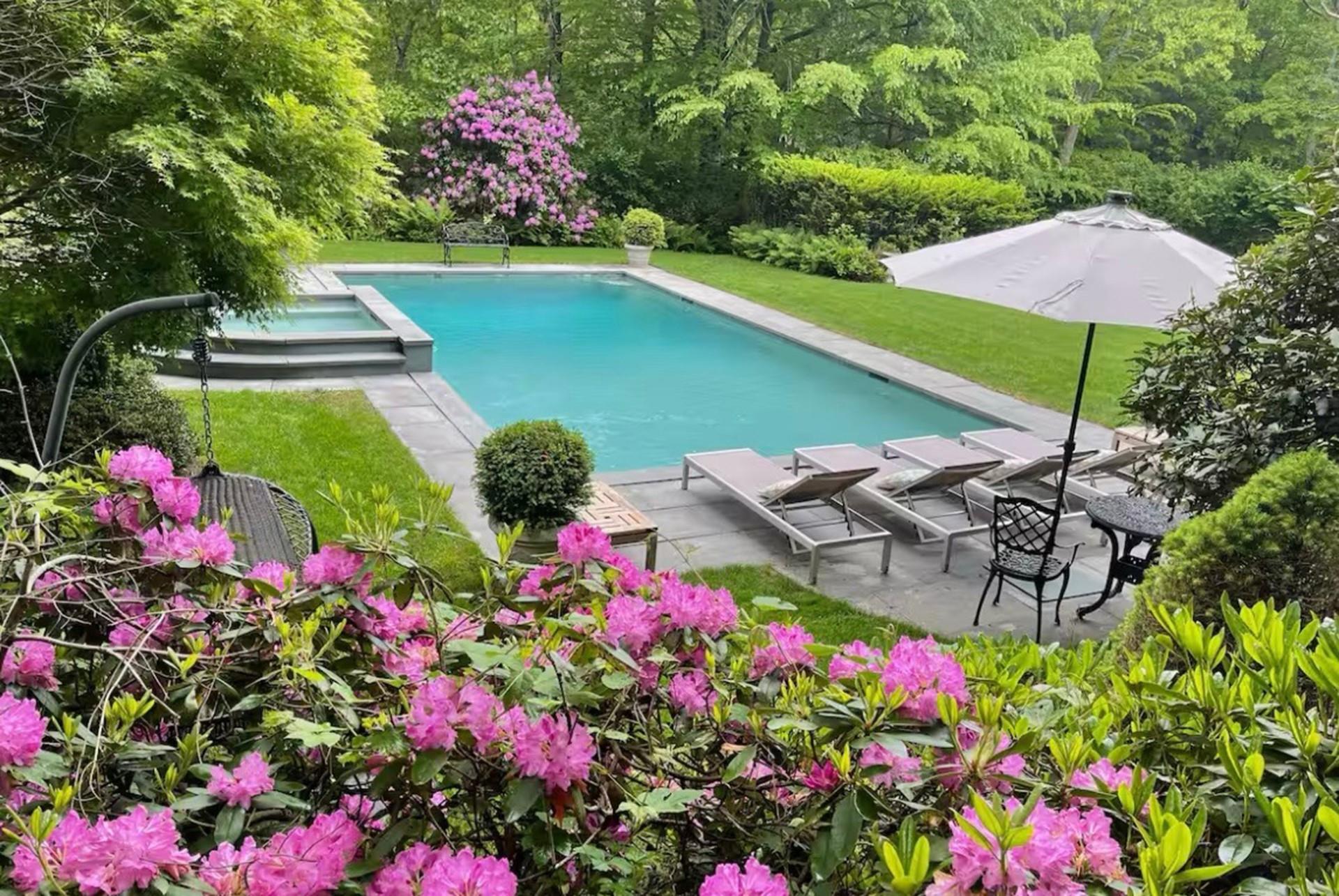 7 Wooded Oak Lane Property Photo