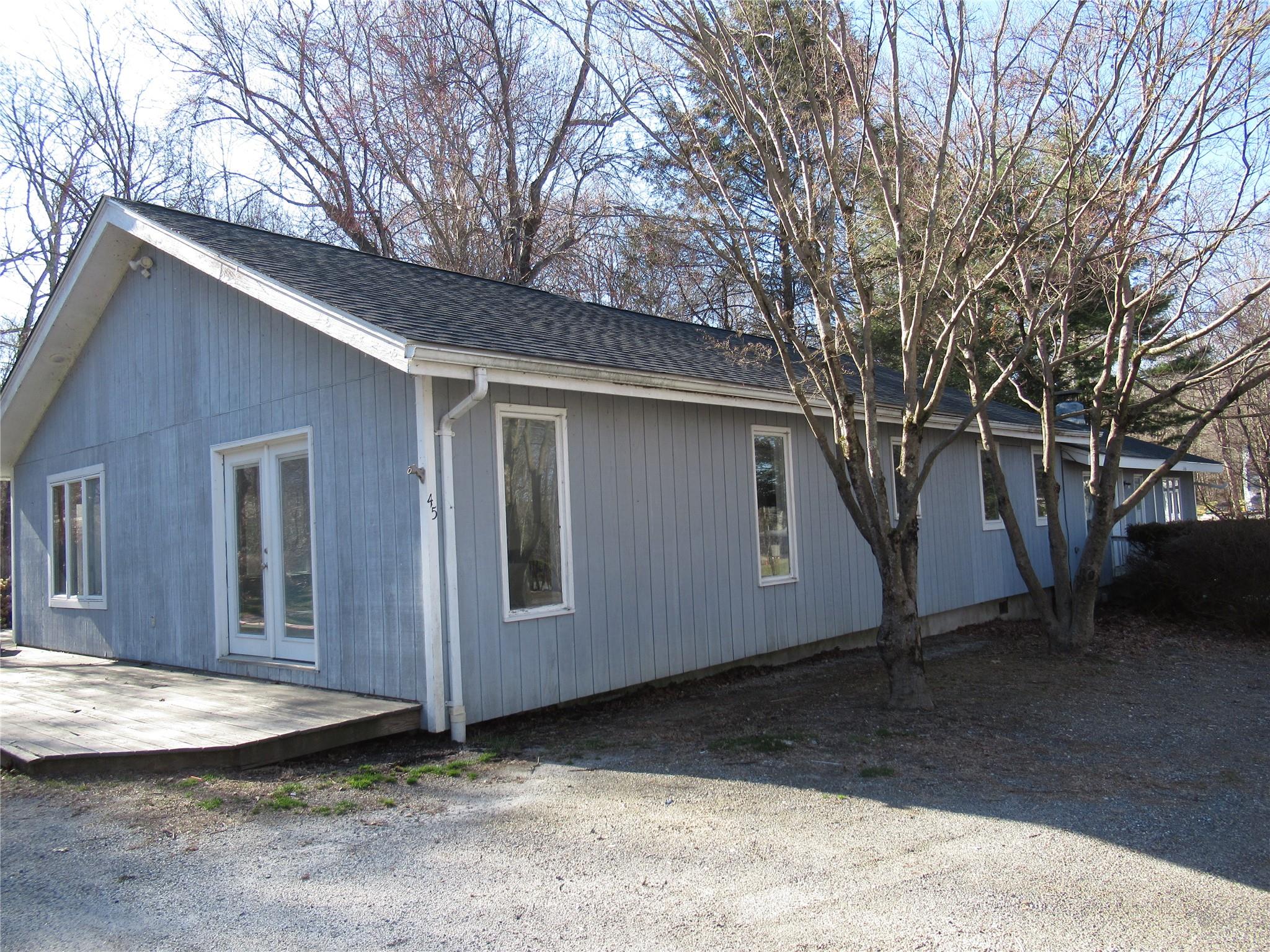 49 Lakeview Drive Property Photo