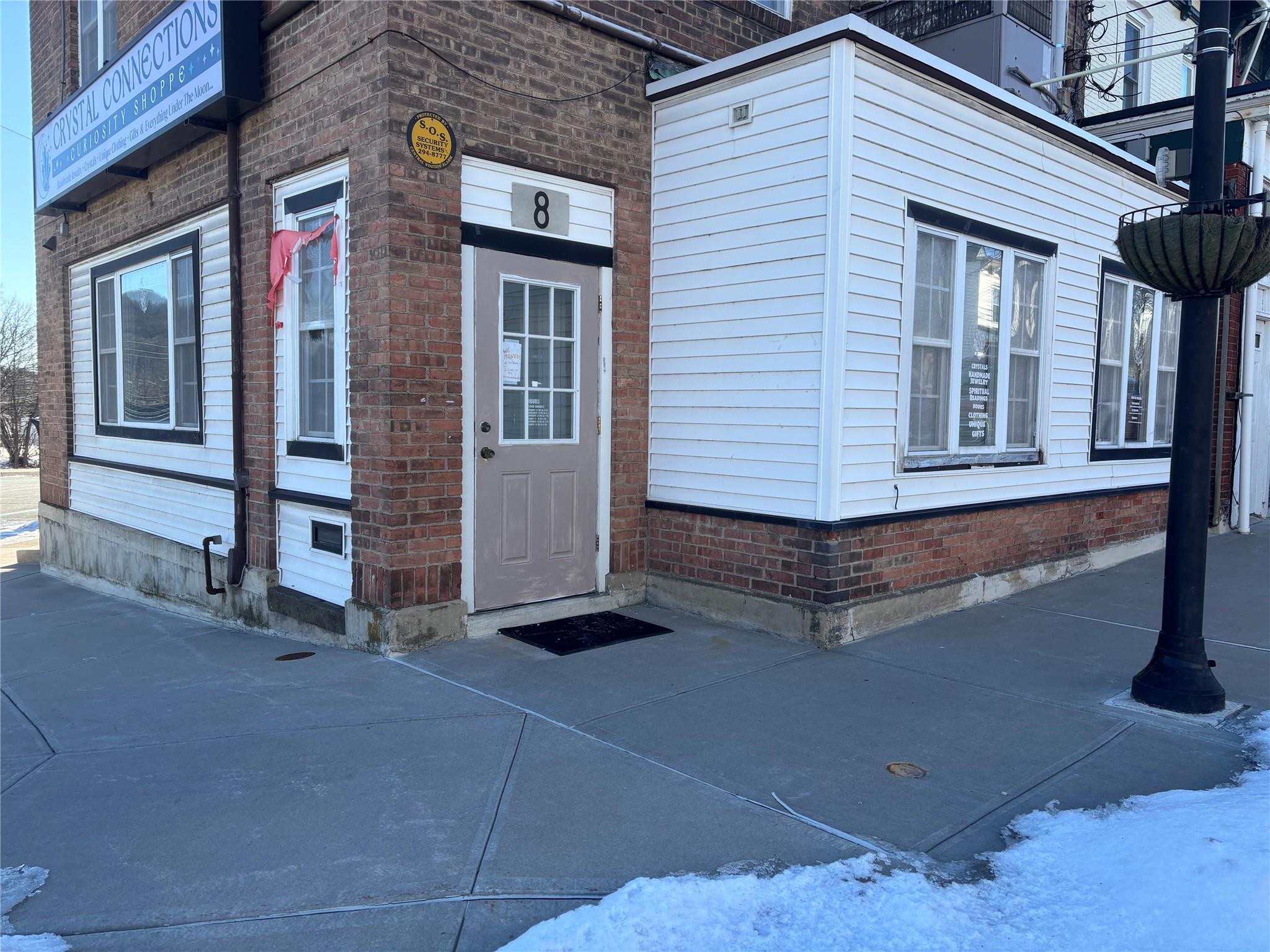 8 Stage Road Property Photo 1