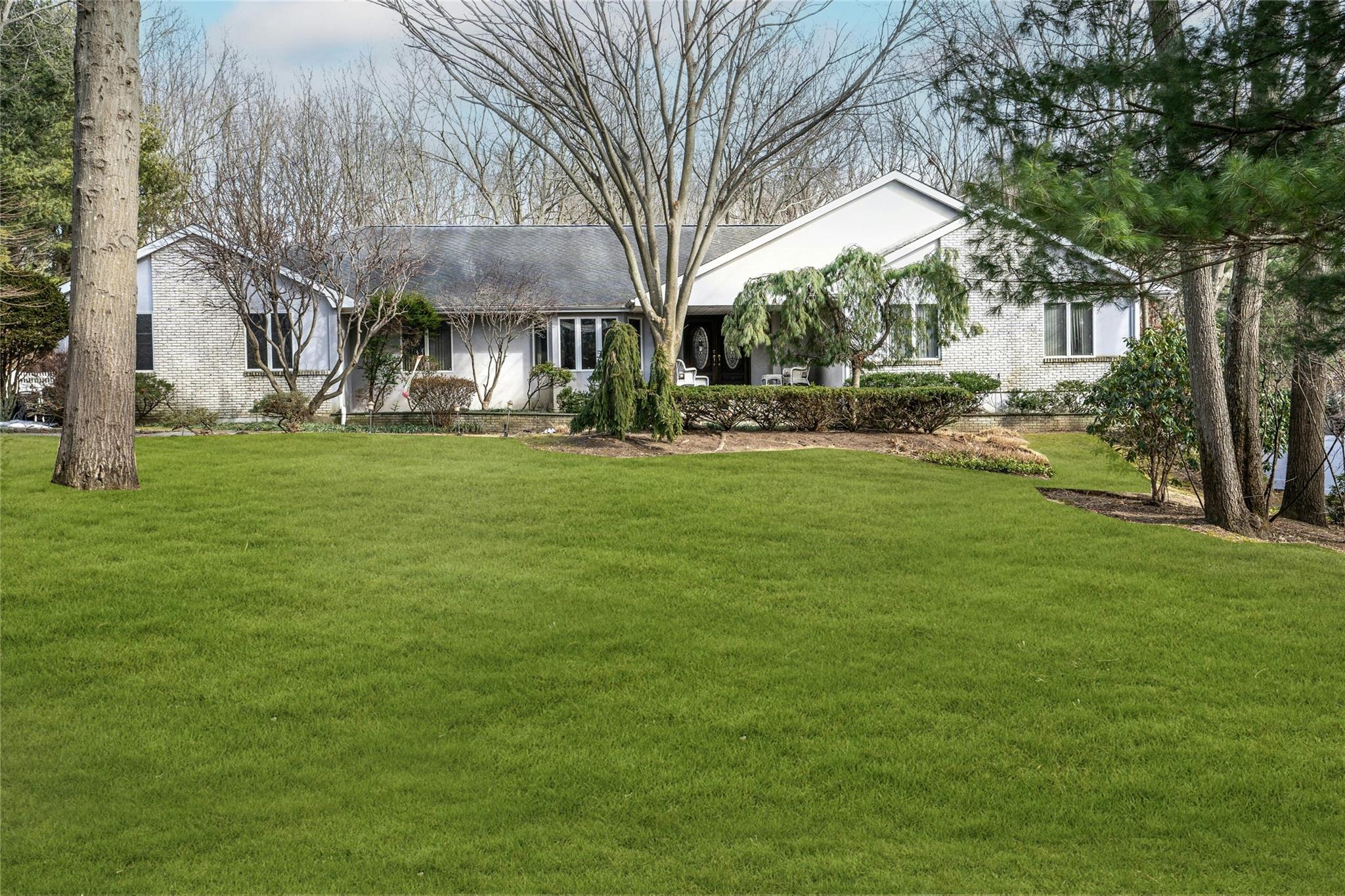 235 Roosevelt Blvd Property Photo 1